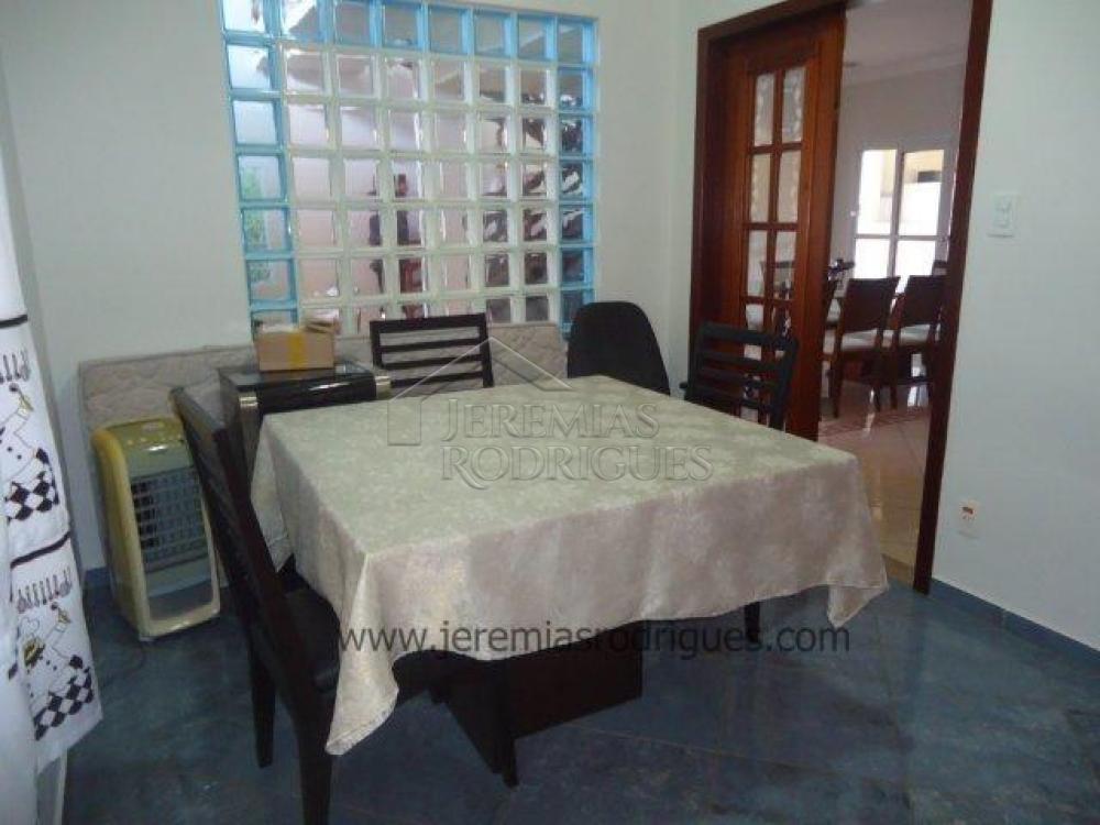 Casa à venda no Condomínio Colonial Village I em Pindamonhangaba/SP