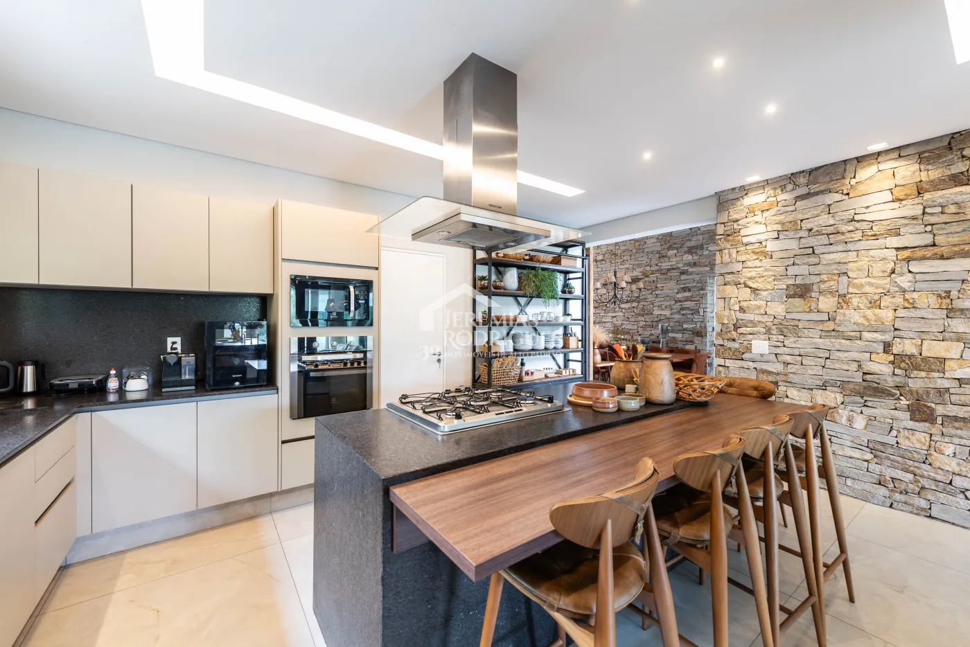 Casa para venda com 4 suítes no Condomínio Fazenda Dona Carolina em Itatiba/SP