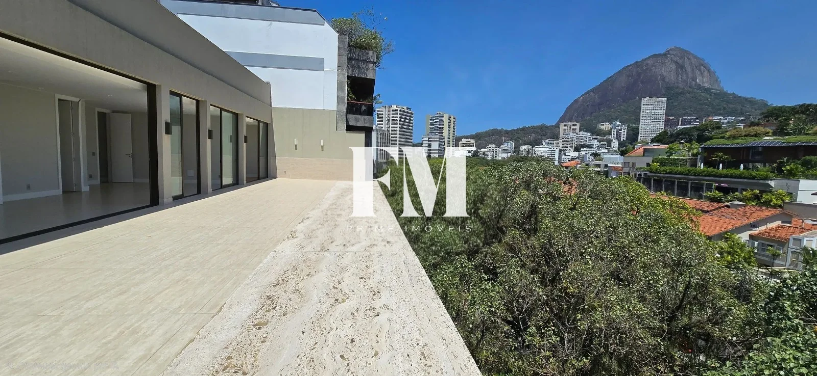 Cobertura linear, toda modernizada à venda no Leblon, São 460m², 4 suítes, vista indevassável! - foto 10
