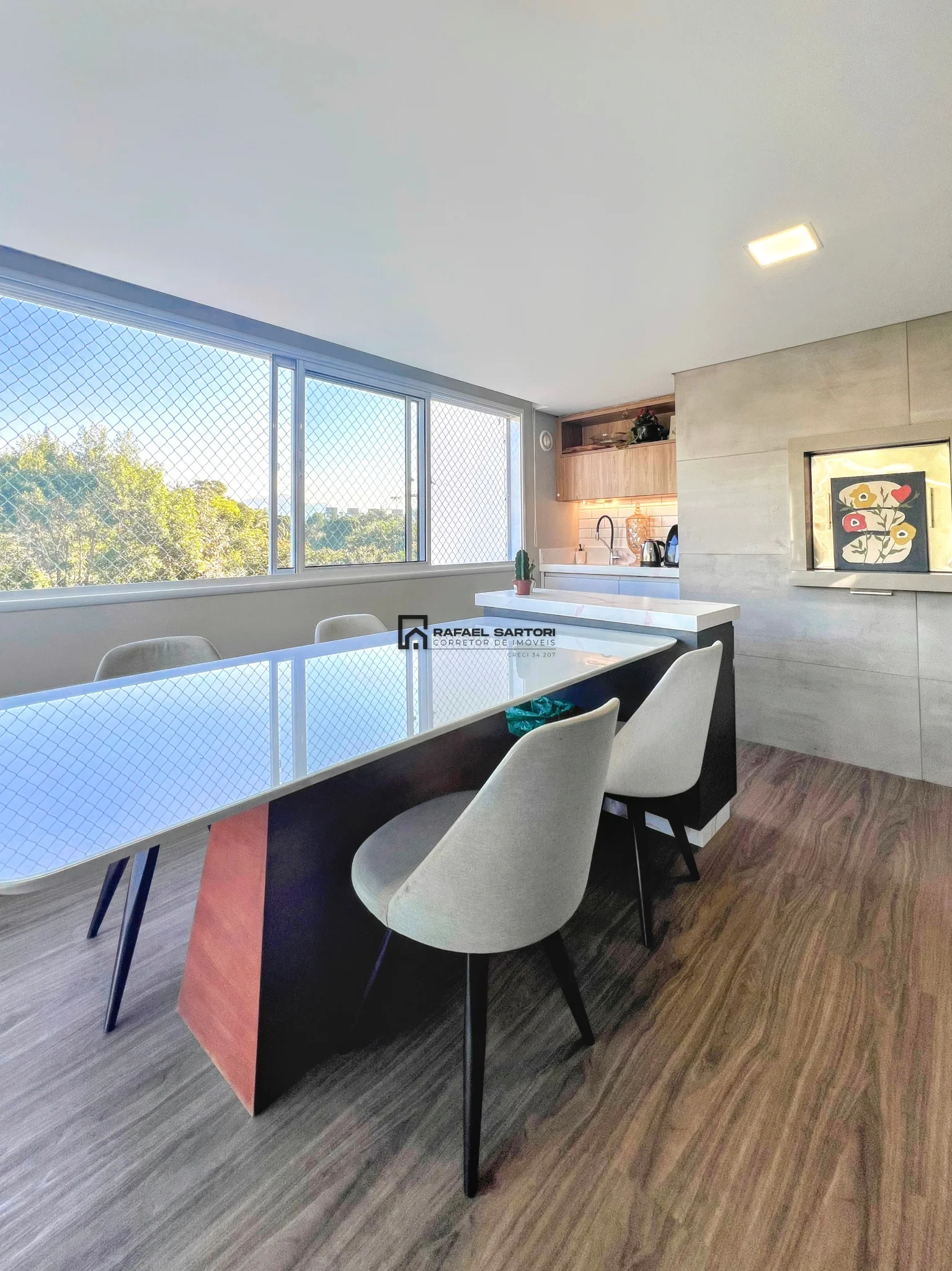 APARTAMENTO COM TERRAÇO NO AMIZADE