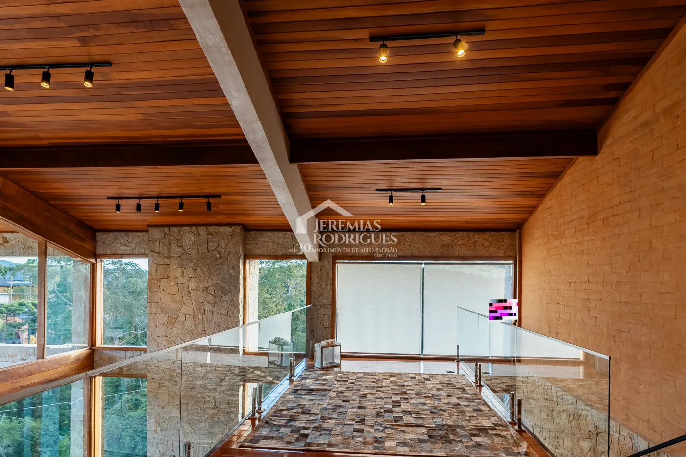 Casa com 4 suítes no condomínio Reserva Figueiredo em Campos do Jordão/SP