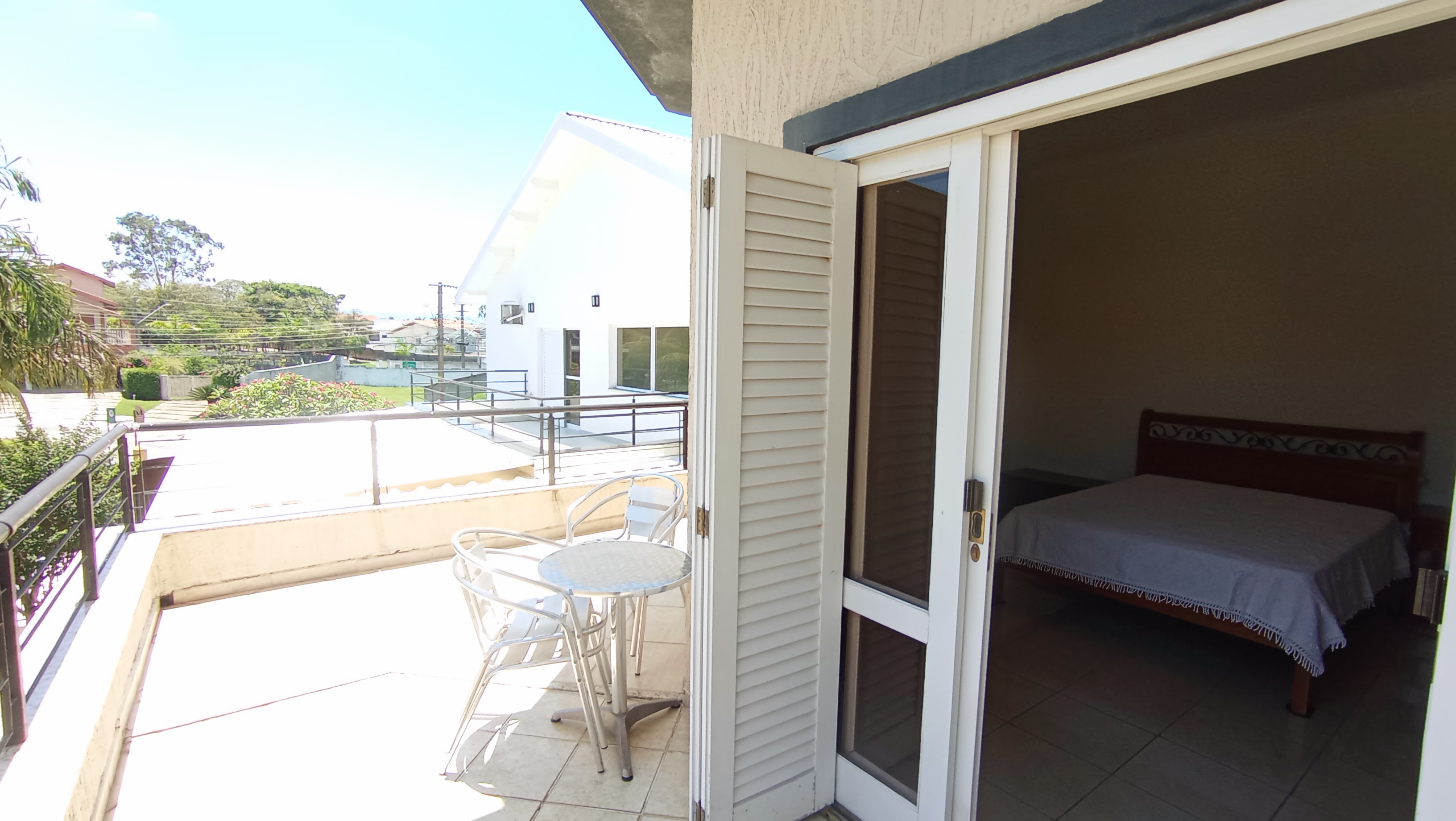 Casa à venda com 4 dormitórios no Condomínio Taubaté Village em Taubaté/SP.
