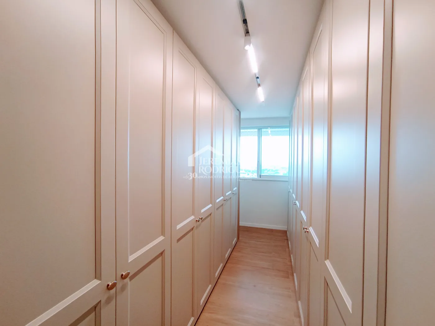 Cobertura duplex à venda com 3 dormitórios, 182 m² no Edifício Vert Residence em Taubaté/SP
