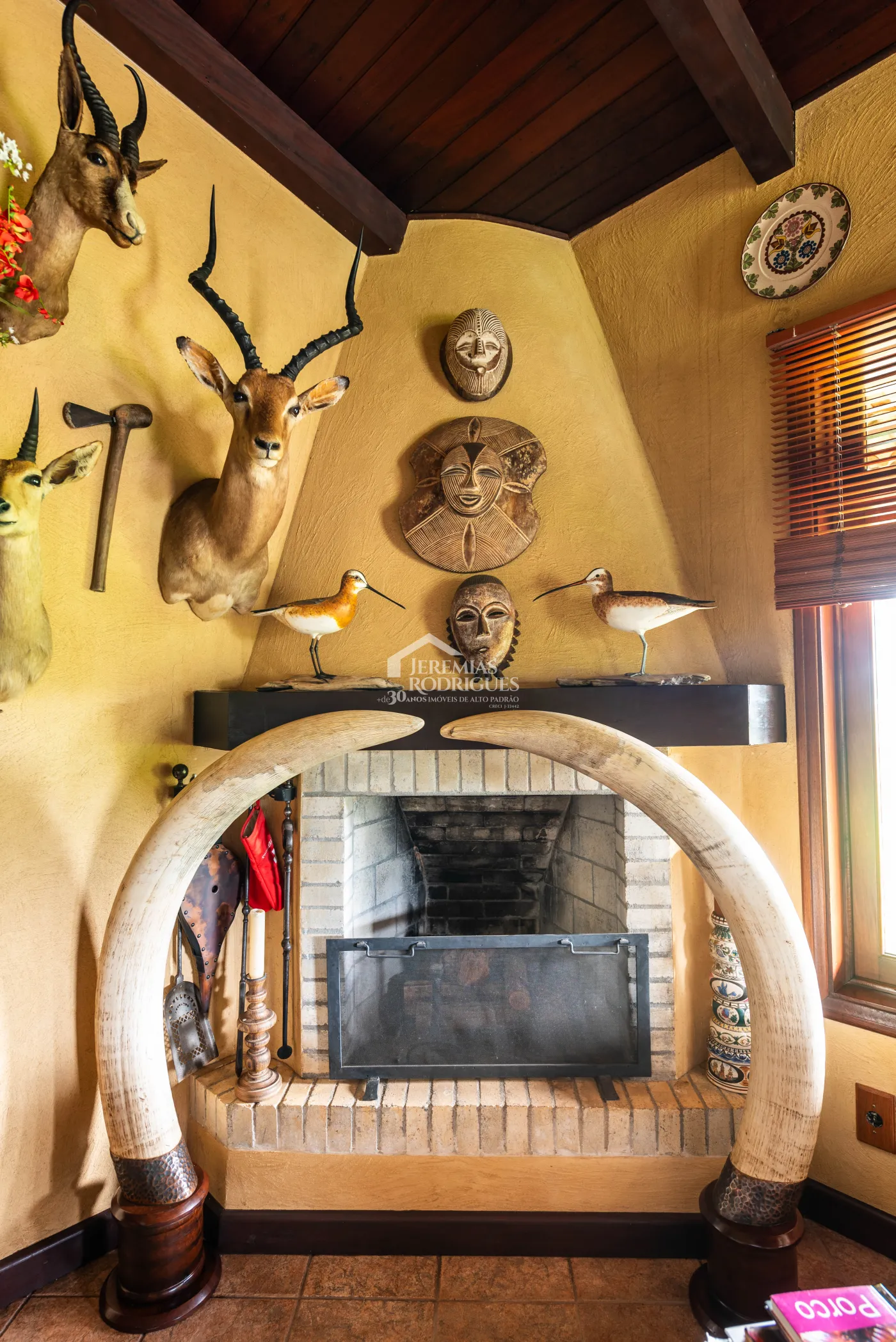 Sitio com 9 suítes, 2.600 m² - Piracaia/SP.