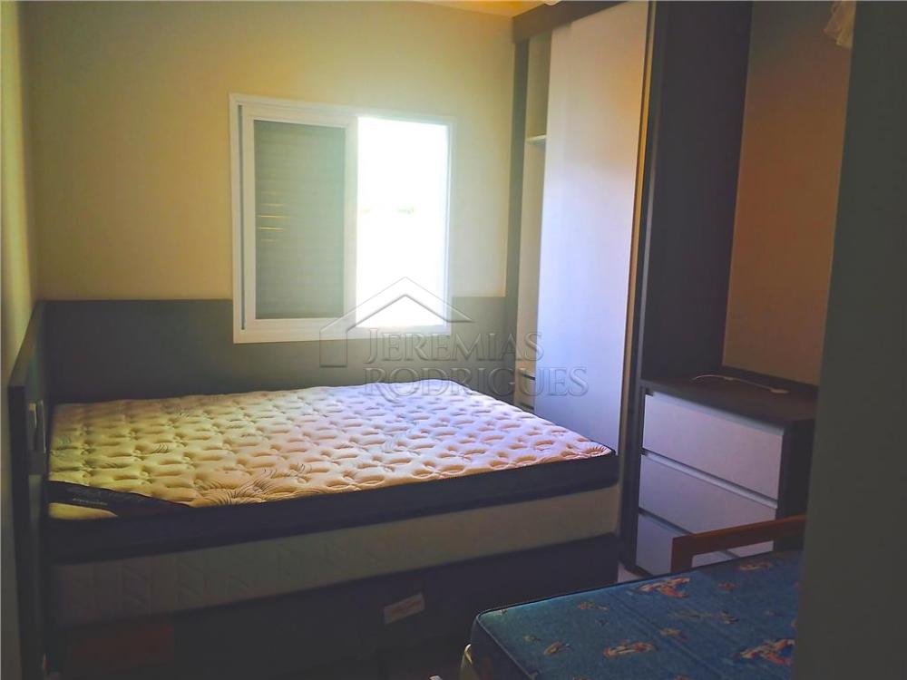 Apartamento à venda com 3 suiítes no Edífico Jerivá em Ubatuba/SP.