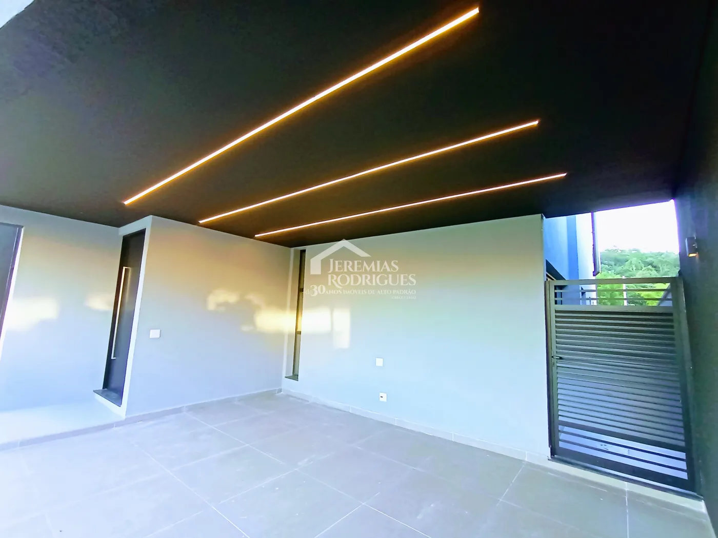 Casa assobradada à venda com 4 dormitórios no Condomínio Cyrella Landscape emTaubaté/SP.