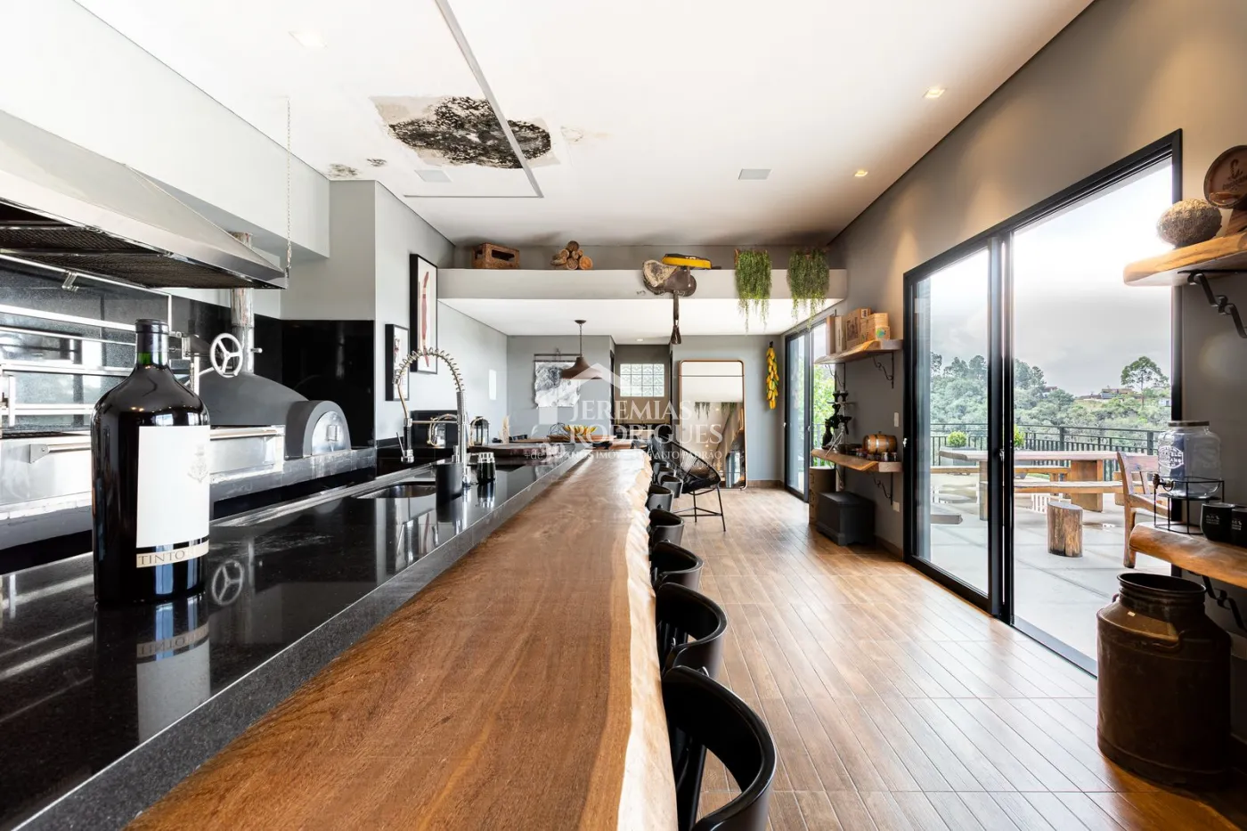 Casa para venda com 5 dormitórios no Residencial Estrelas da Mantiqueira em Campos do Jordão/SP