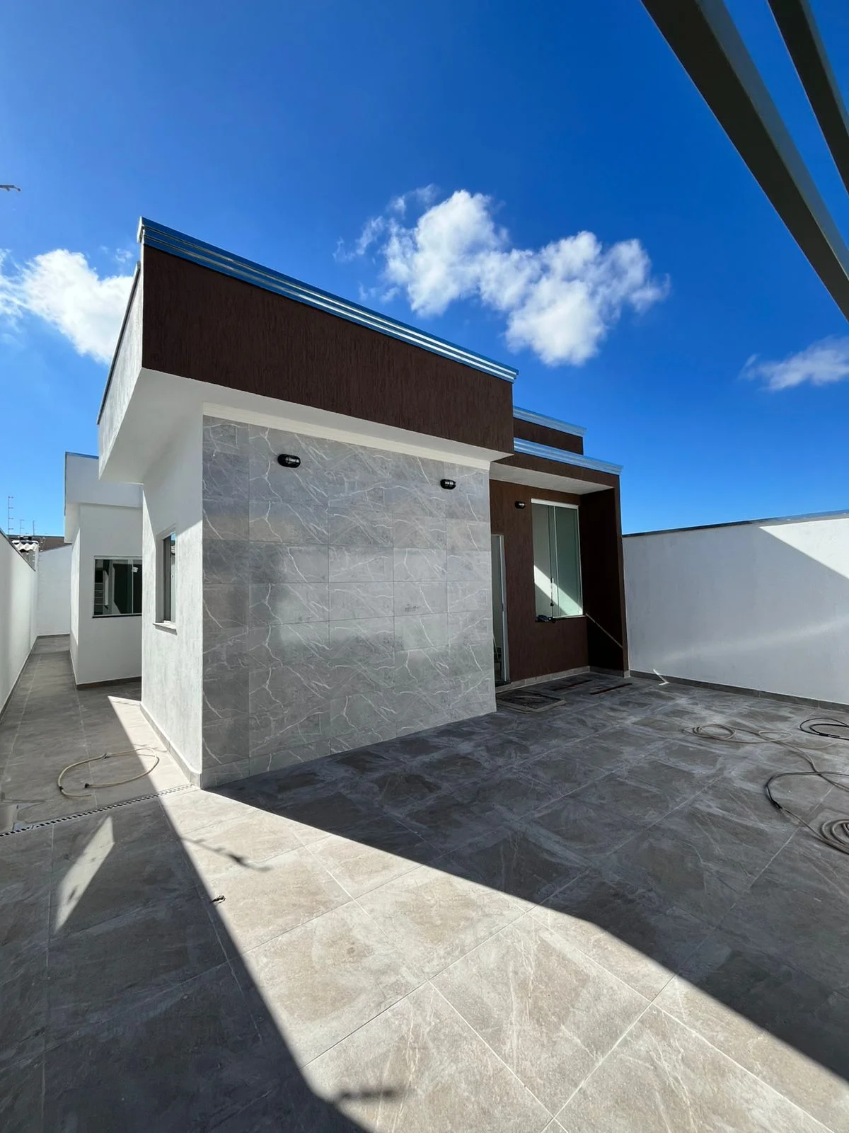 Casa à Venda com Suíte no Flamboyant, Pindamonhangaba | Design com Claraboia