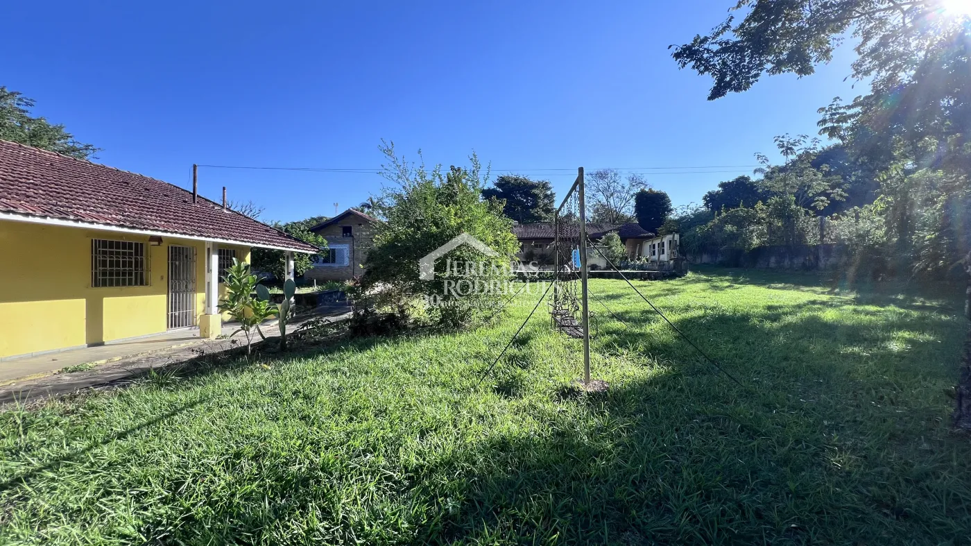 Chácara com 12 dormitórios, 900 m² - Guedes - Tremembé/SP