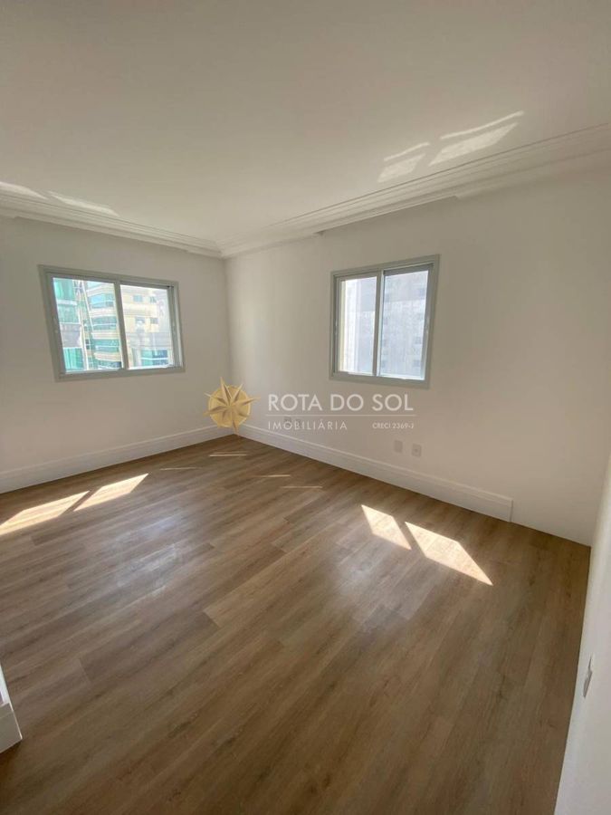 Belíssimo Apartamento 4 Suítes Quadra Mar Meia Praia Itapema SC