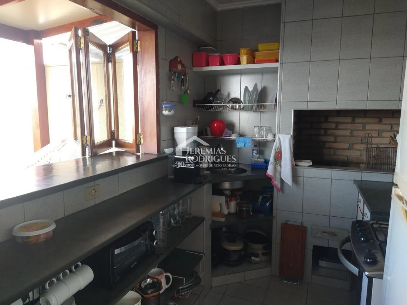 Cobertura duplex à venda com 2 dormitórios, 113 m² no Condomínio Sol Tropical em Ubatuba/SP.