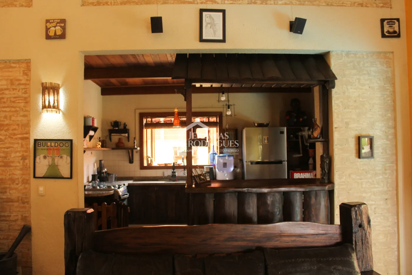 Casa para venda e locação com 5 dormitórios no Condomínio Taubaté Village em Taubaté/SP.