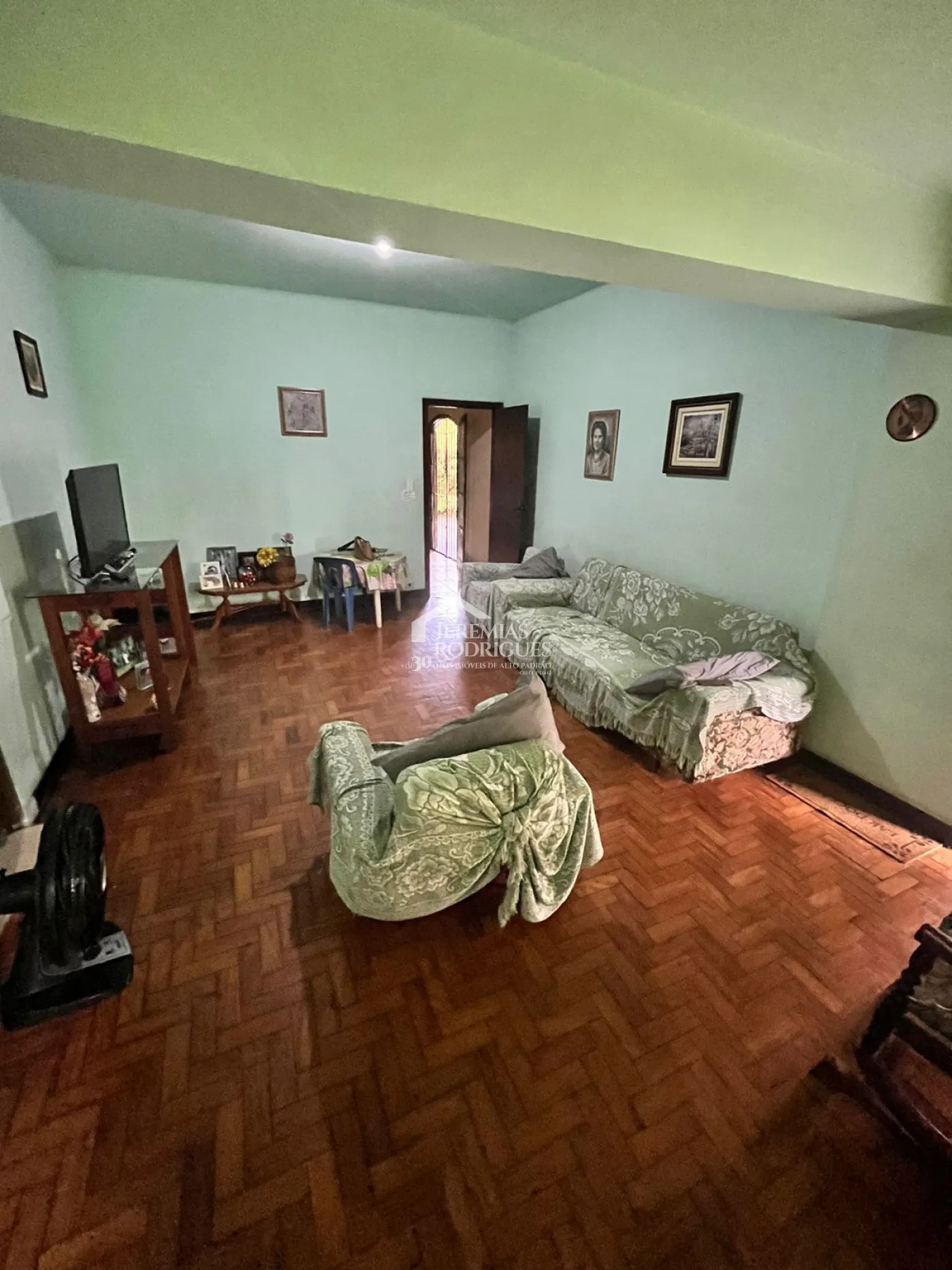 Terreno com 1.800 m² no bairro Campo Alegre em Pindamonhangaba/SP.