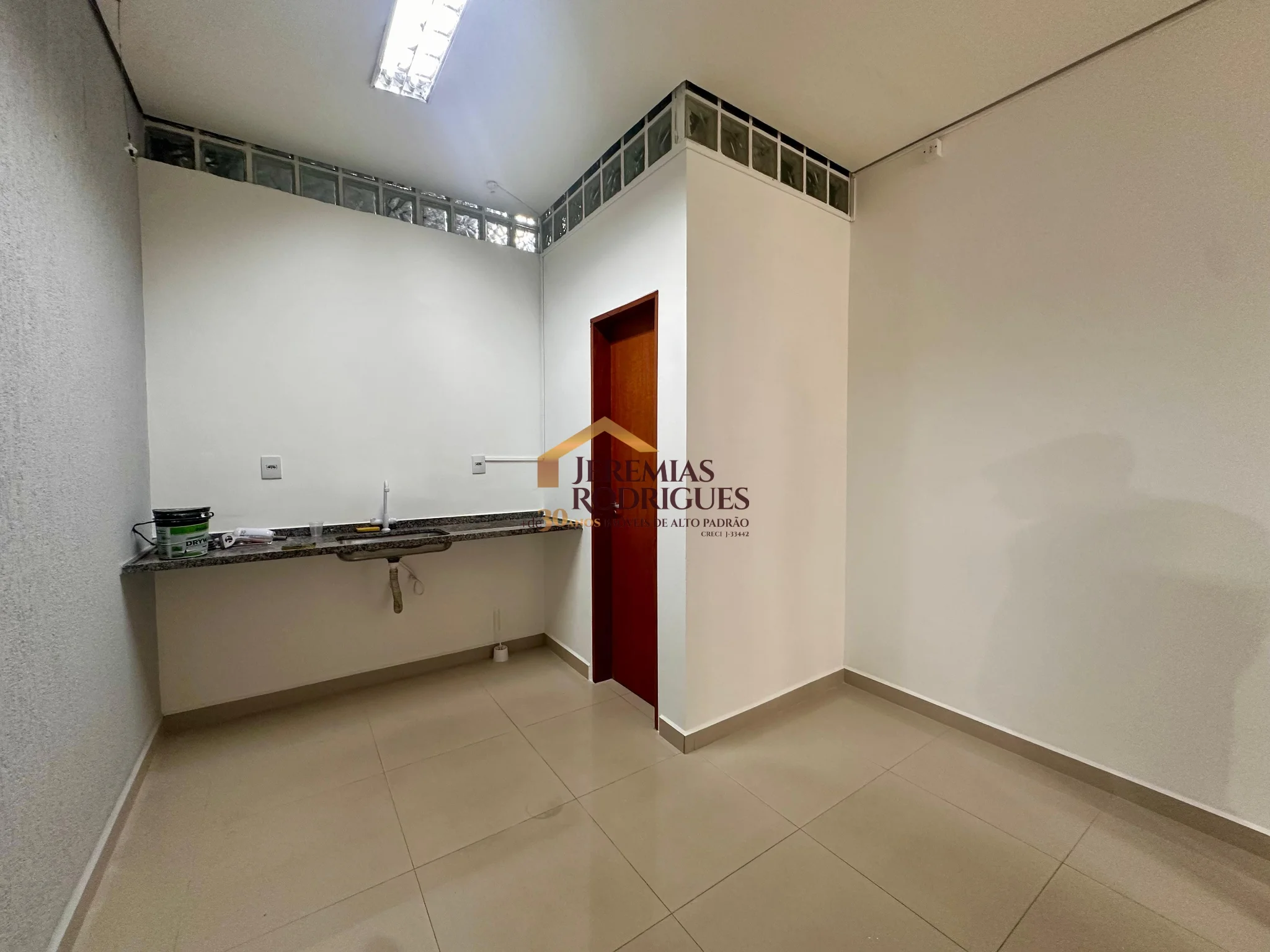 Ponto comercial para locação no centro em Taubaté/SP. - foto 12
