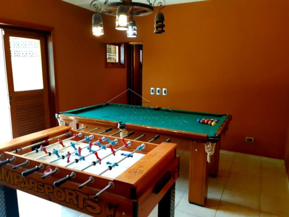 Casa à venda com 6 dormitórios no Condomínio Chácaras Cataguá em Taubaté/SP.