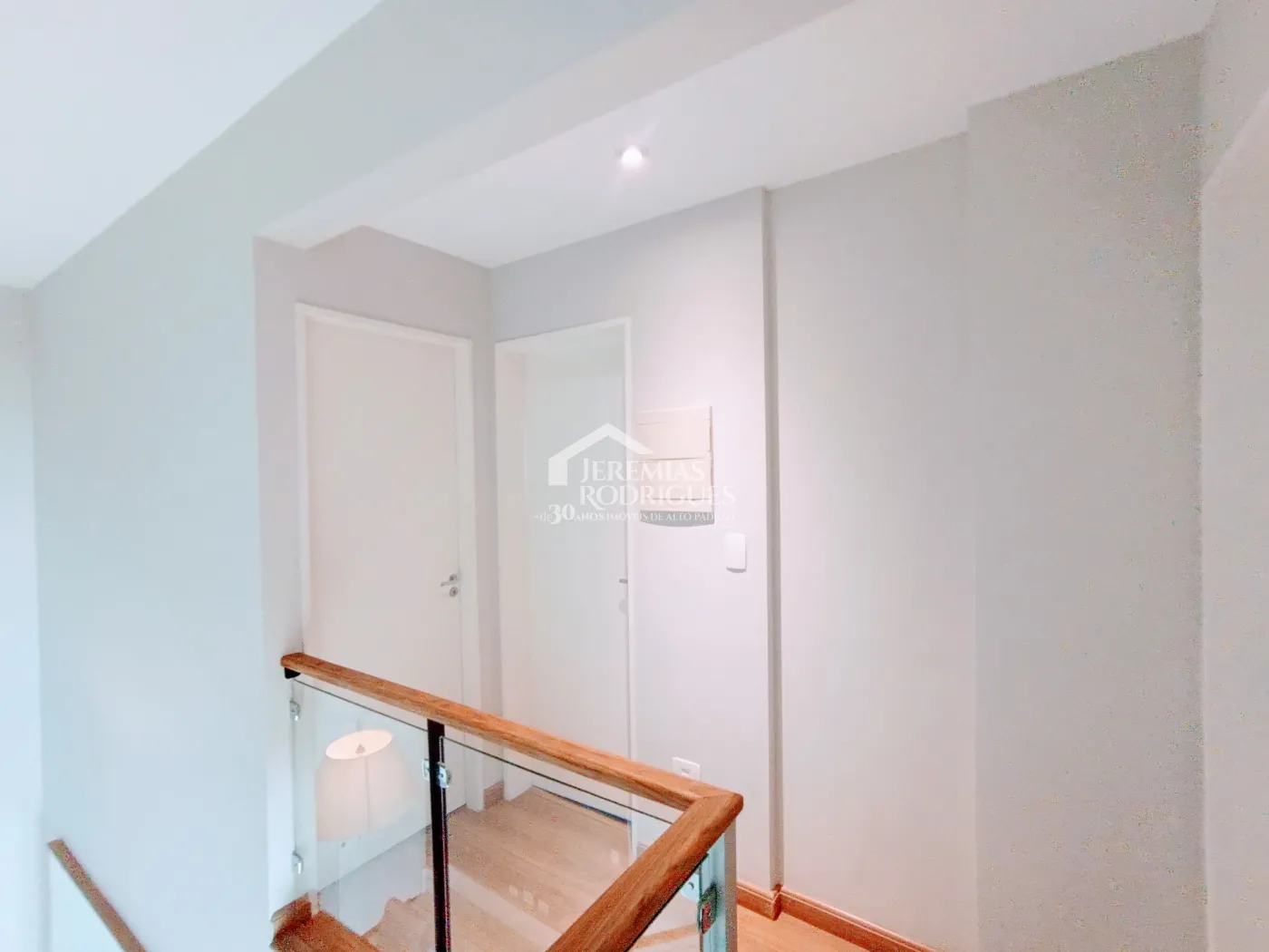Apartamento duplex à venda com 3 dormitórios no Edifício Residencial Jabuticabeiras em Taubaté/SP