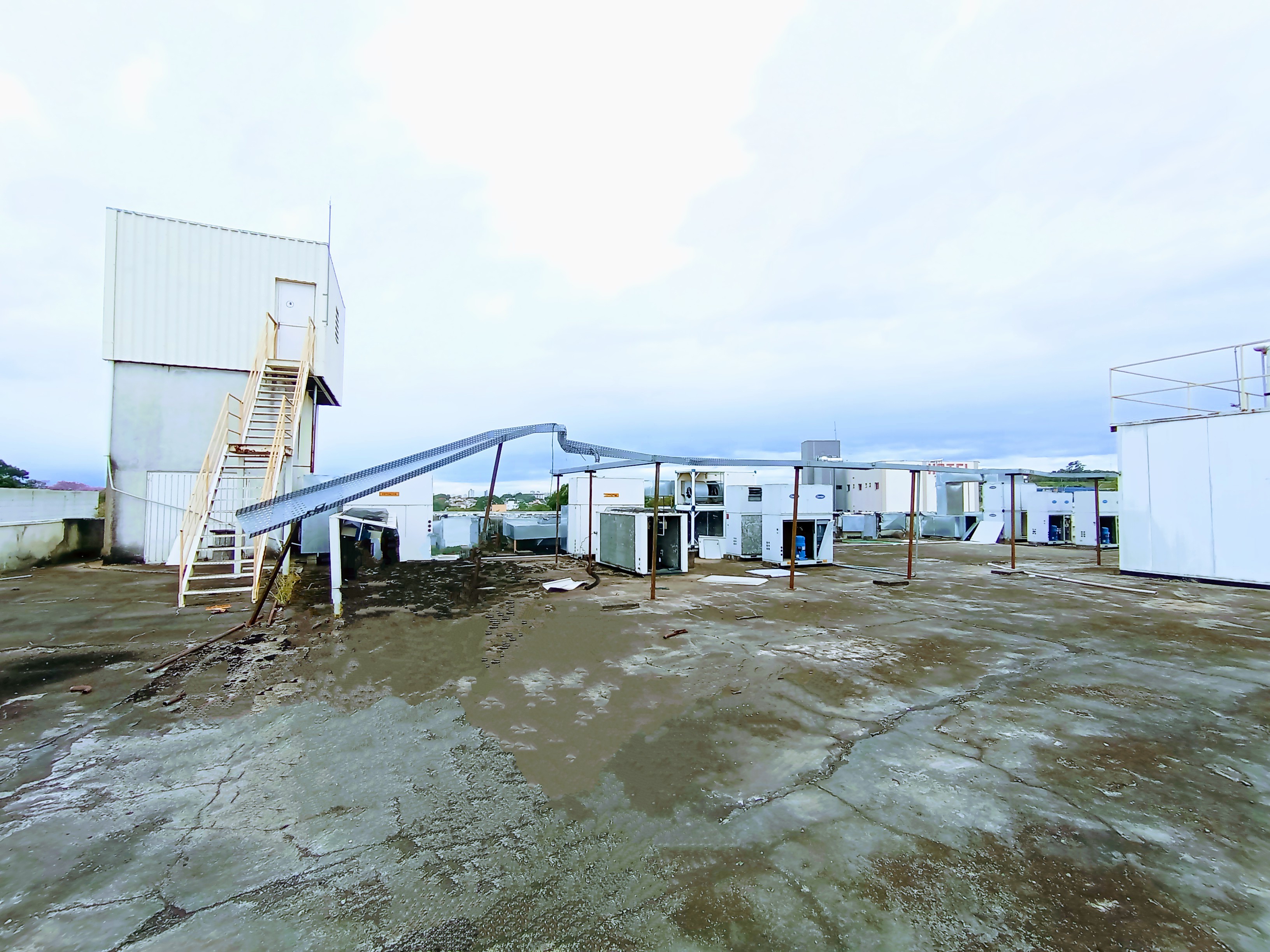 Prédio para venda e locação, 6.000 m² no bairro Jardim Independência em Taubaté/SP.