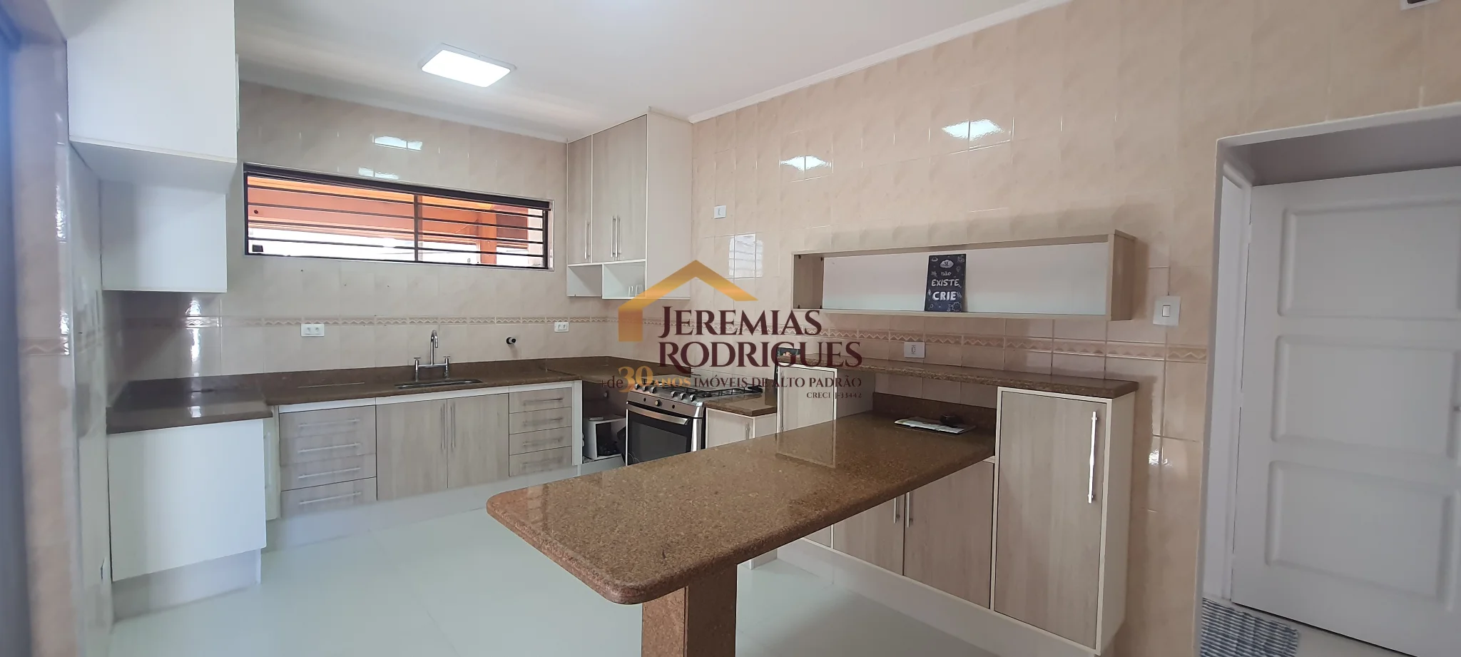 Casa á venda no Bairro Jardim Russi em Taubaté/SP. — foto 20