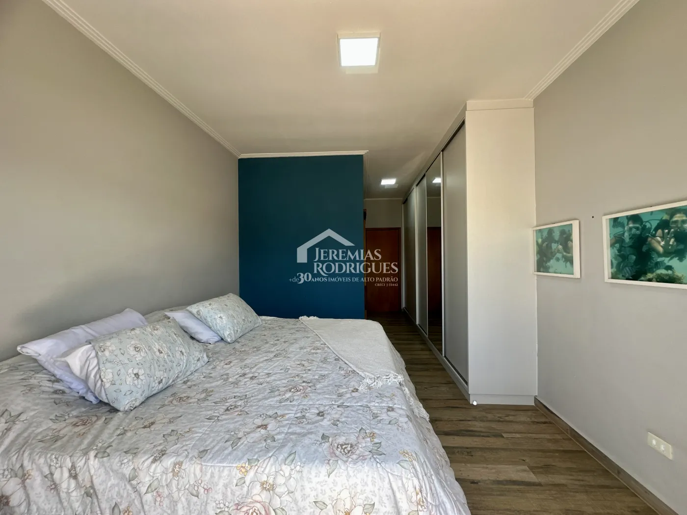 Casa para venda e locação com 3 dormitórios no Condomínio Tecoara em Taubaté/SP.