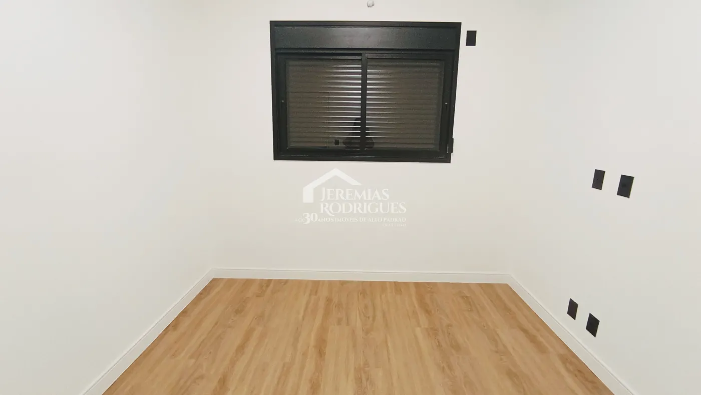 Casa à venda com 4 dormitórios no Condomínio Terras de San Marco em Taubaté/SP.