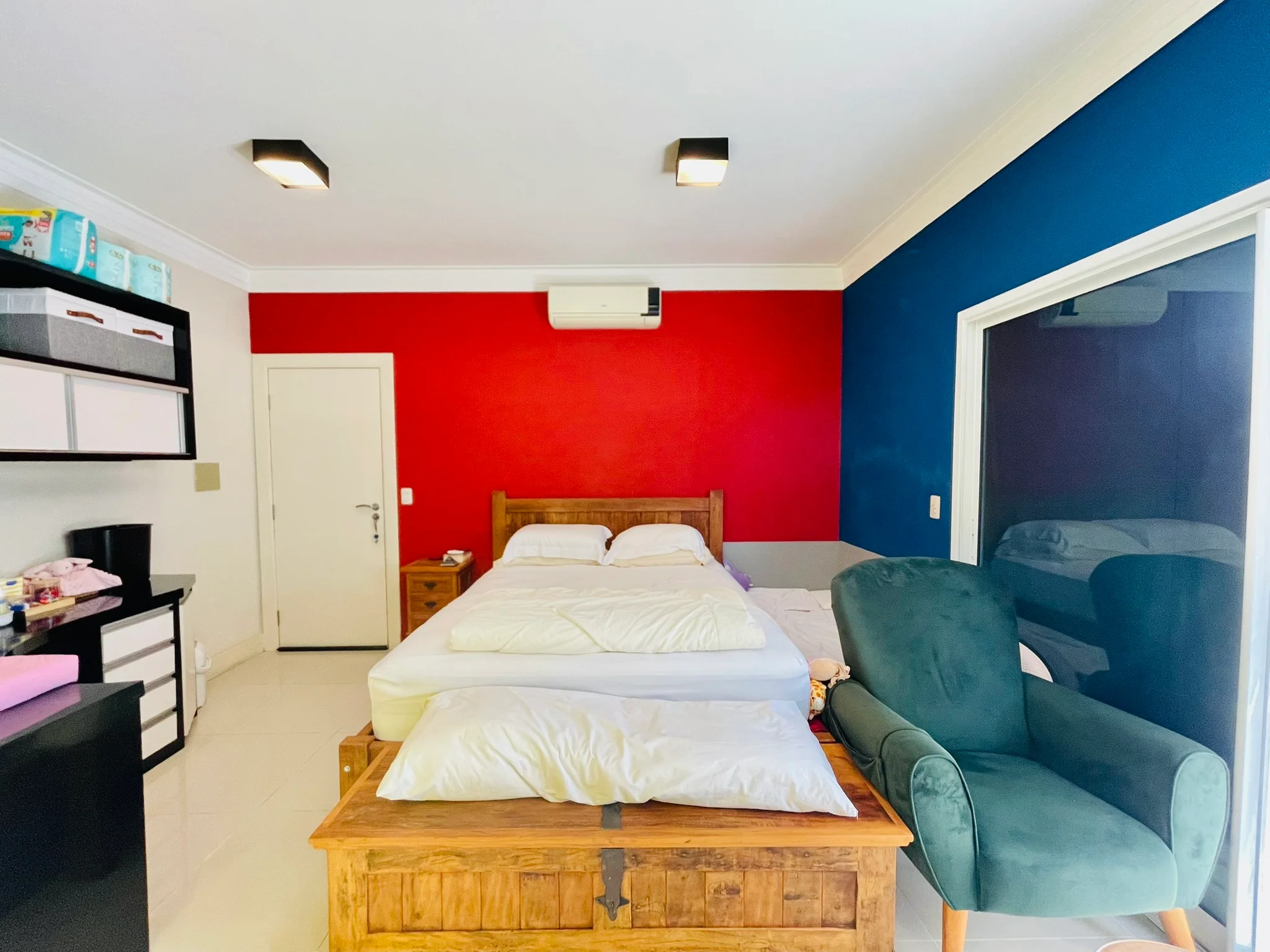 Casa à venda com 4 dormitórios no Condomínio Campos do Conde II em Tremembé/SP.