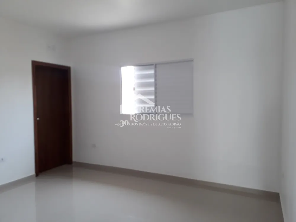 Casa à venda com 3 dormitórios no Condomínio Moema Ville em Pindamonhangaba/SP