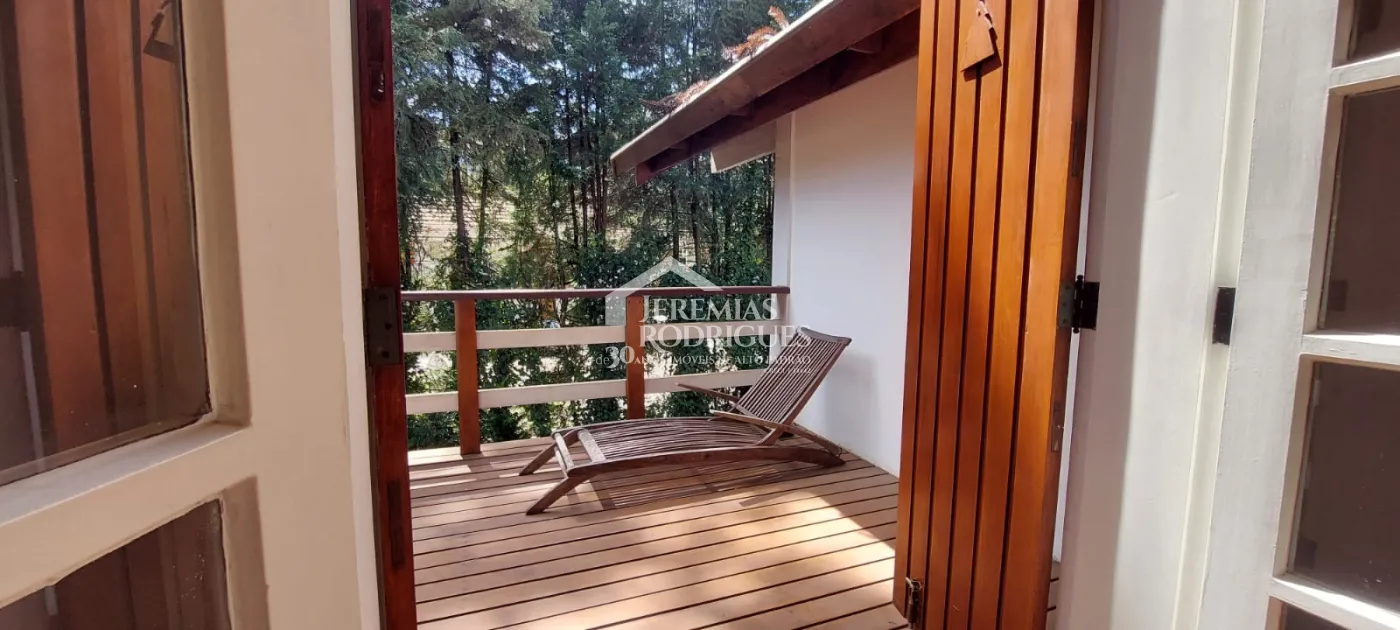 Casa com 3 dormitórios no Bairro Capivari - Campos do Jordão/SP