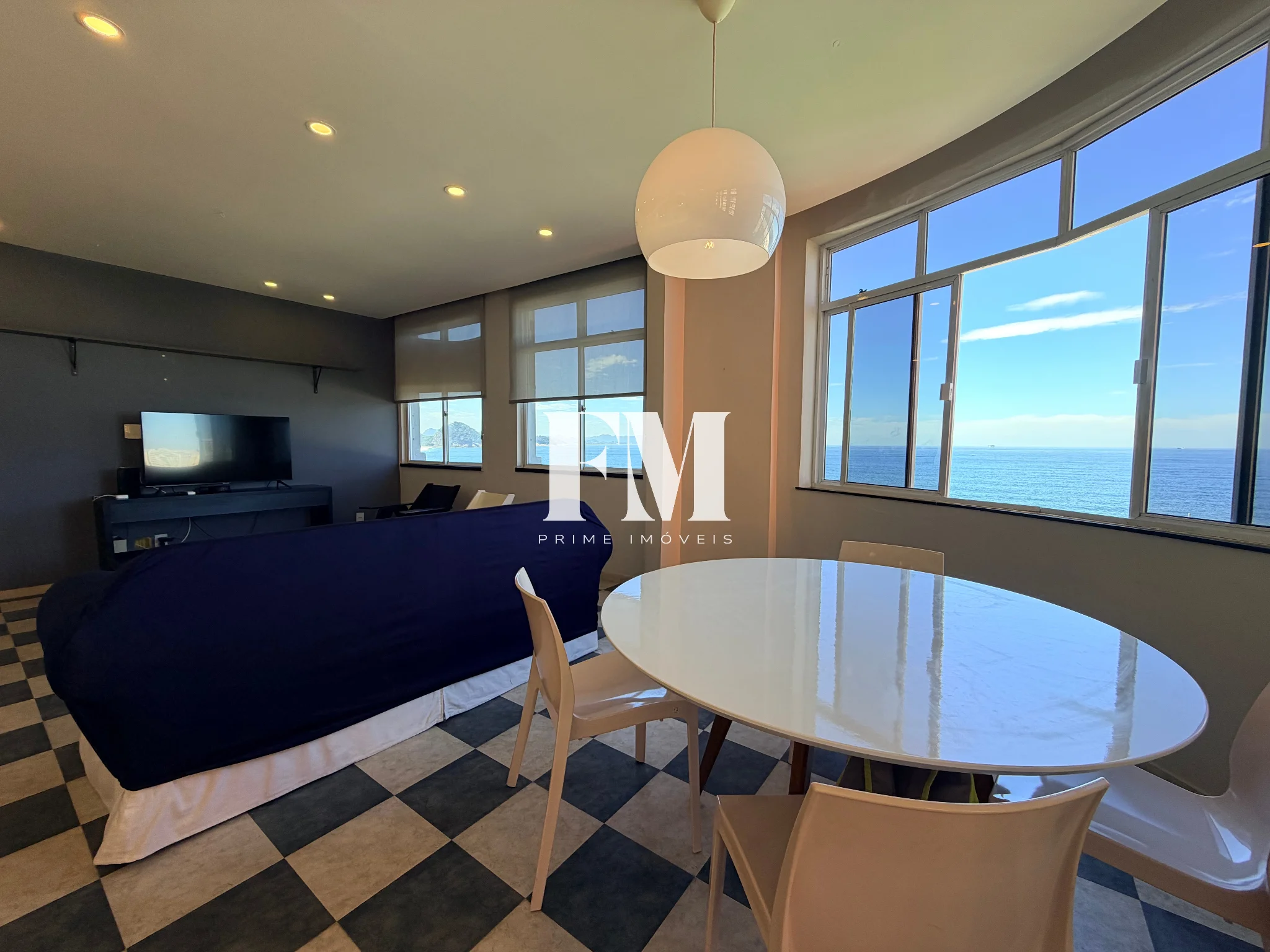 Frente mar em Copacabana: apartamento à venda de 2 quartos, andar alto com vista panorâmica, alto p - foto 8