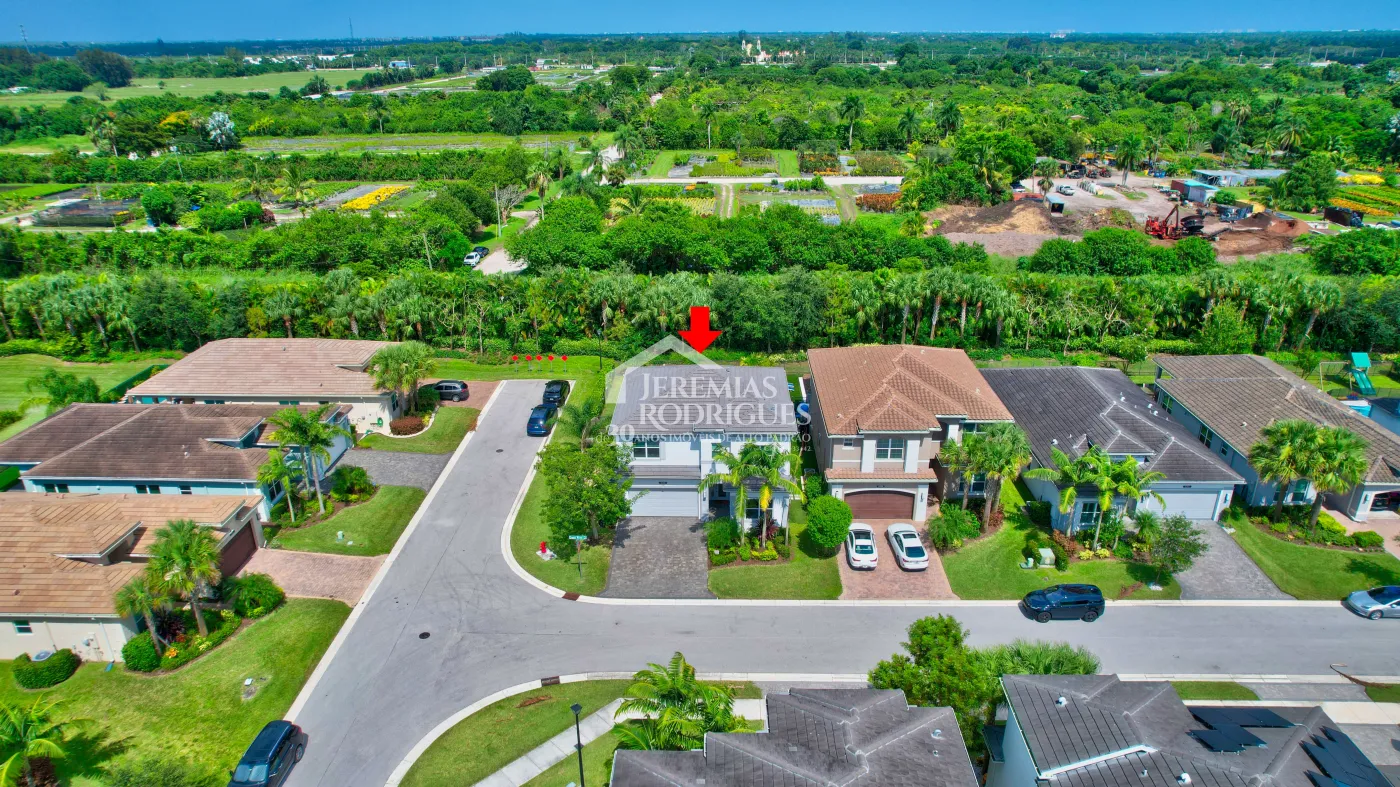 Casa com 4 dormitórios - Condomínio Dakota - Miami/ Flórida