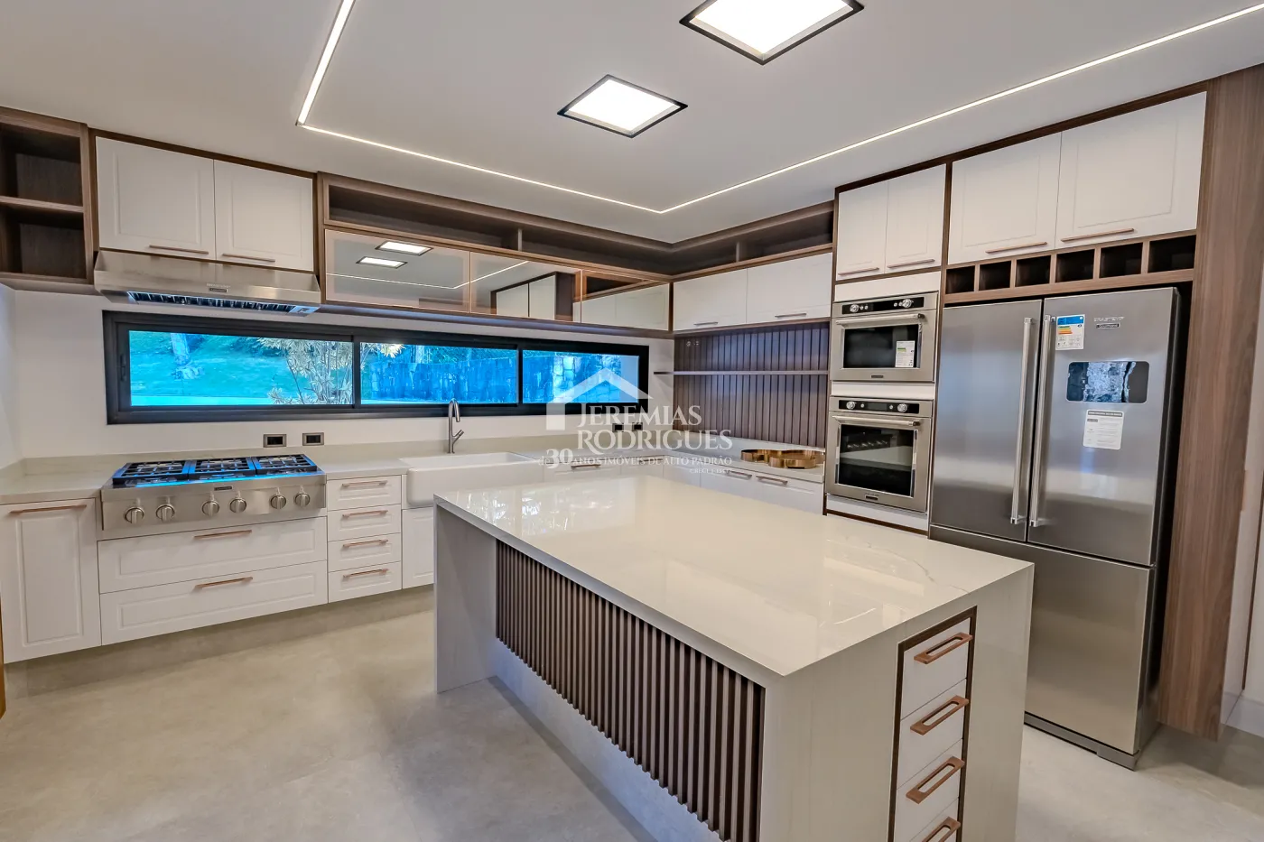 Casa de 2727 m² à venda por R$ 15.000.000,00 - Campos do Jordão/SP