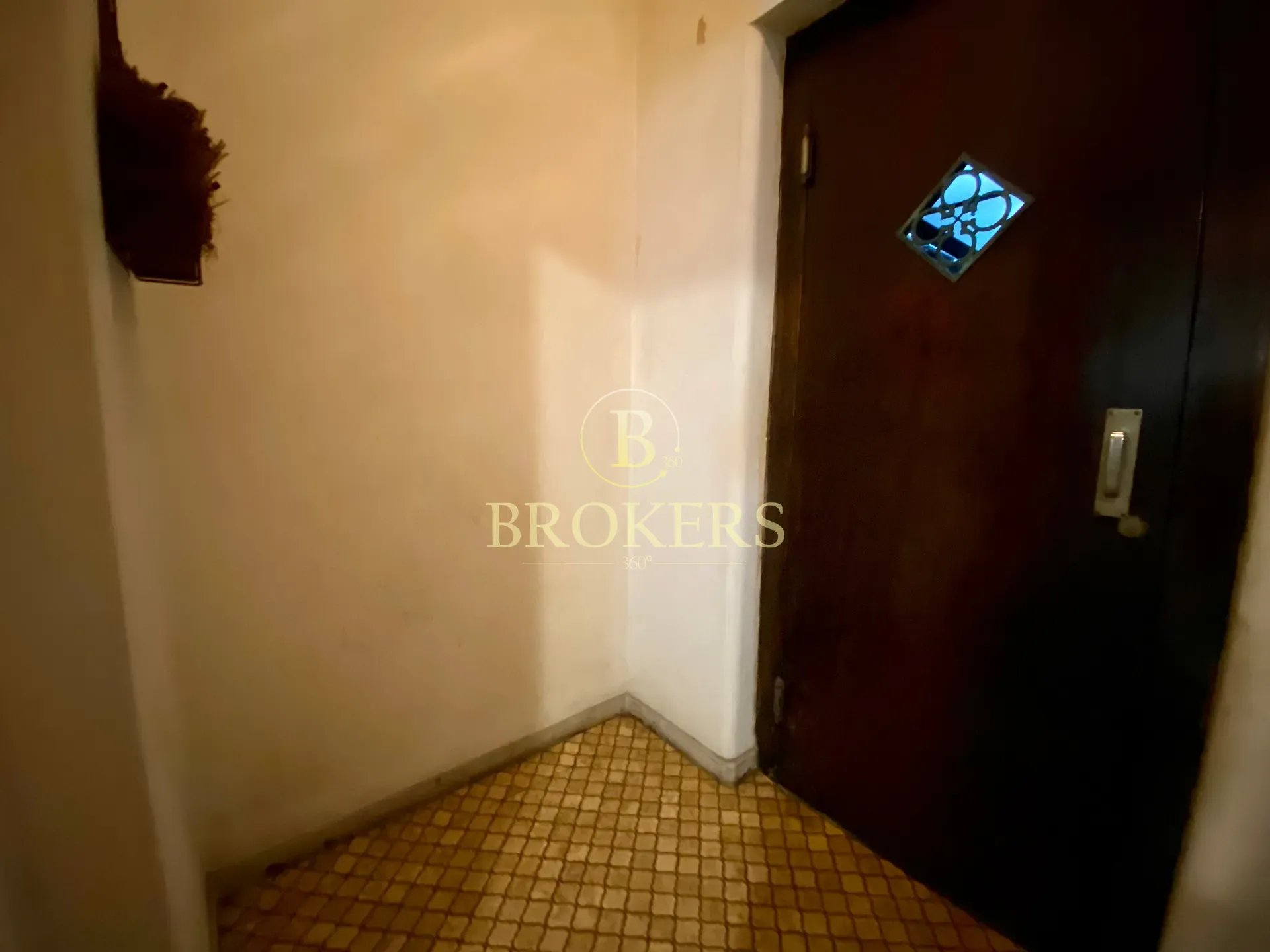 Imponente apartamento  com 240m², Sala em 2 ambientes, 4 quartos, localização estratégica a passos