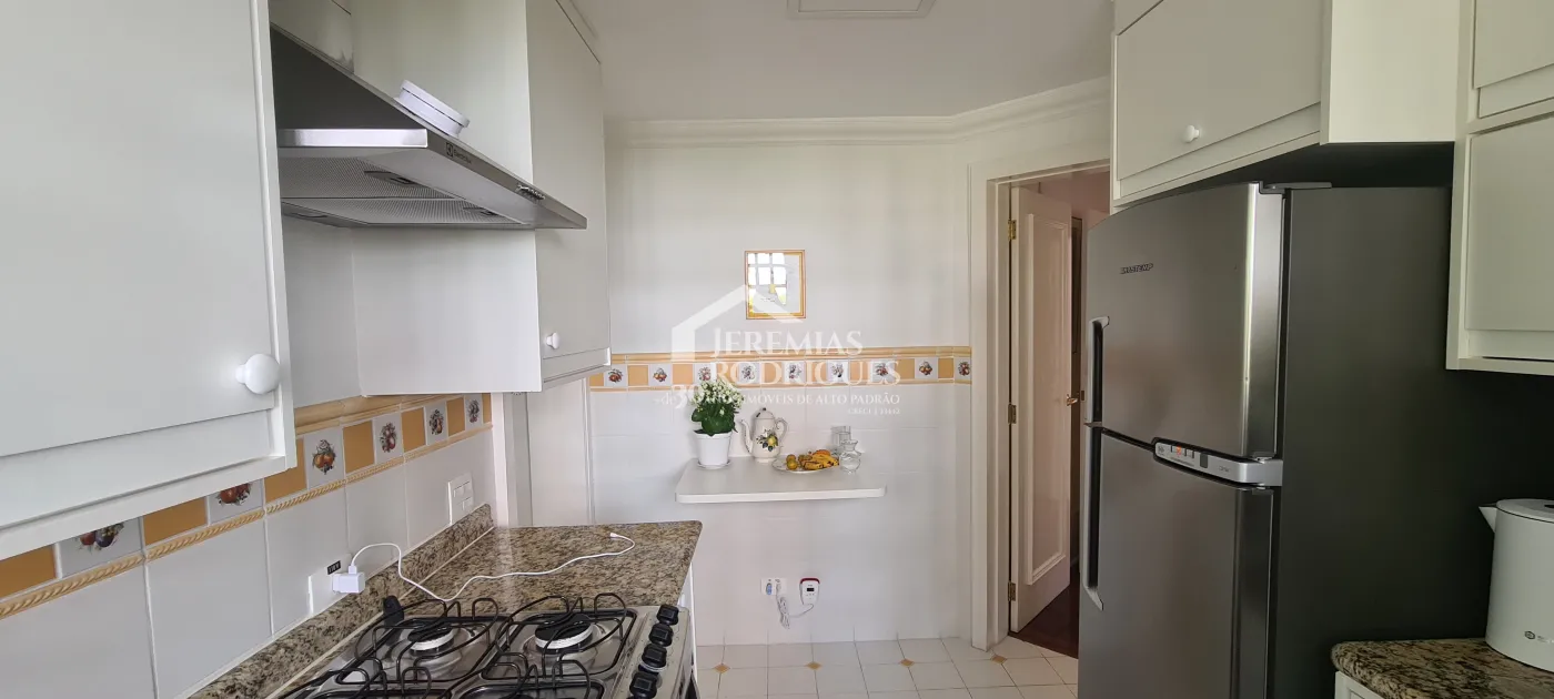 Apartamento à venda com 4 suítes no Edifício Evergreen em Campos do Jordão/SP