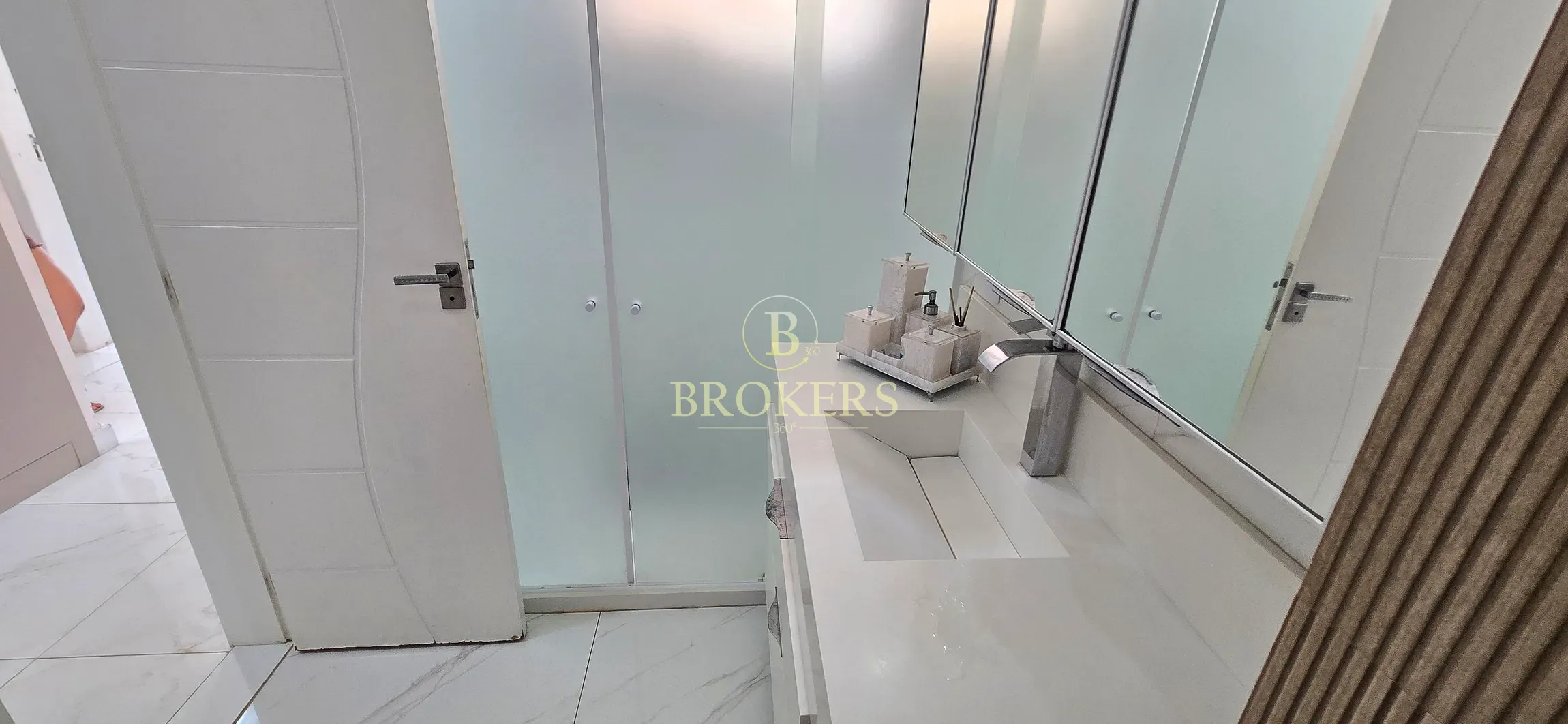 Apartamento espetacular, todo  modernizado à venda na Rua Figueiredo Magalhães, Copacabana, Rio de — foto 18