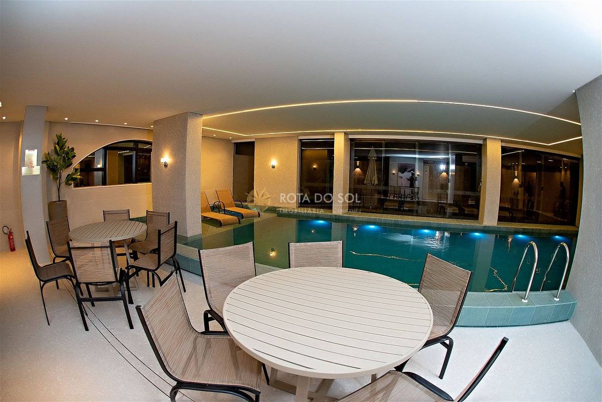 Villeneuve apartamento com 2 quartos e 1 vaga em Itapema