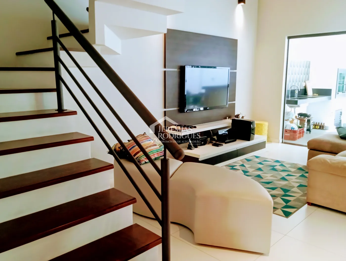 Casa à venda com 3 dormitórios no Condomínio Campos do Conde I em Tremembé/SP.