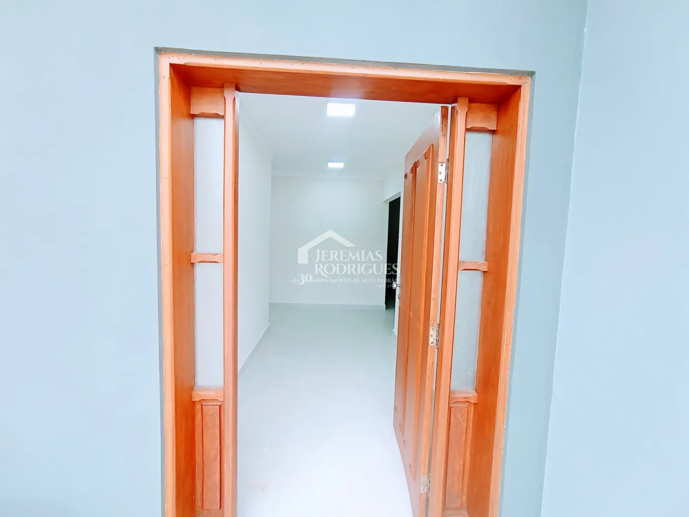 Casa à venda com 4 dormitórios no Condomínio Chácaras Cataguá em Taubaté/SP