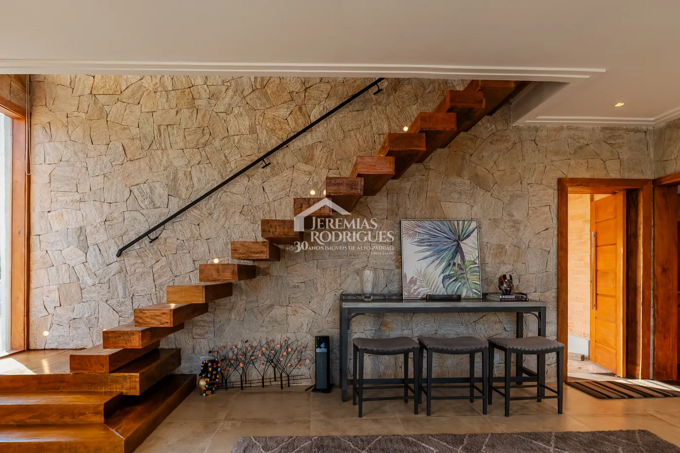 Casa com 4 suítes no condomínio Reserva Figueiredo em Campos do Jordão/SP