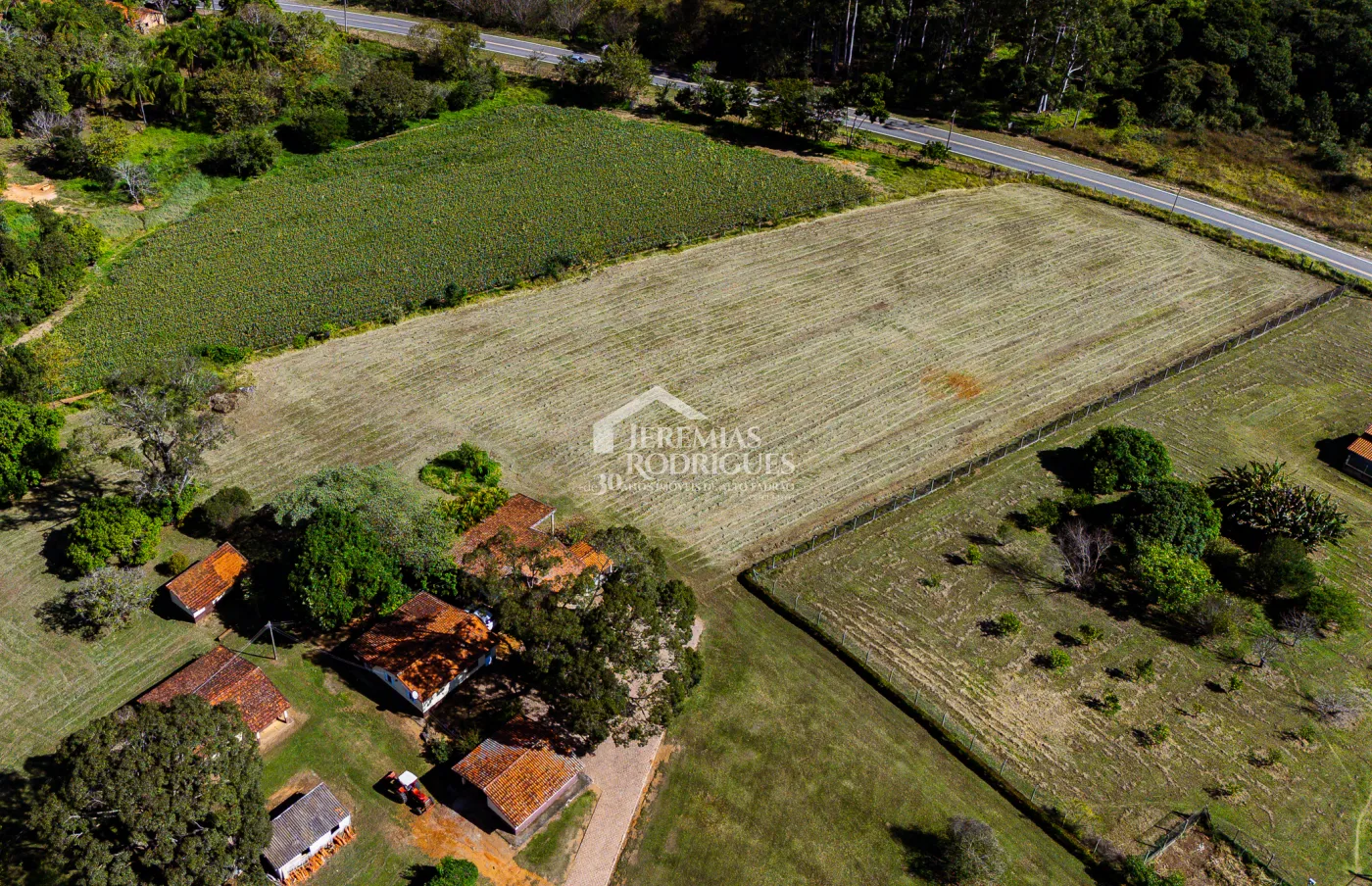 Fazenda à venda com 183.000 m² em Campinas/SP.