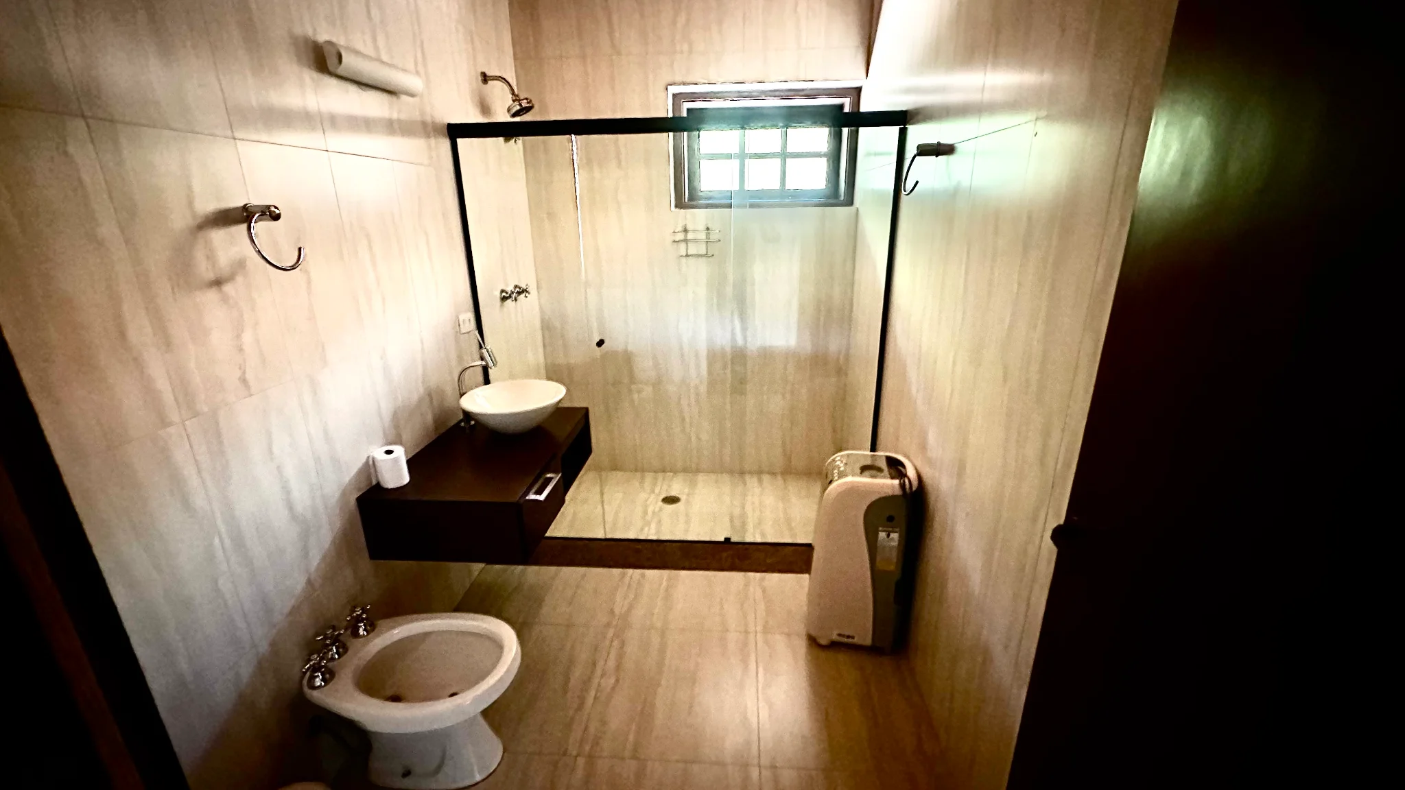 Casa para locação com 4 dormitórios no Condomínio SABAC em Campos do Jordão/SP. 