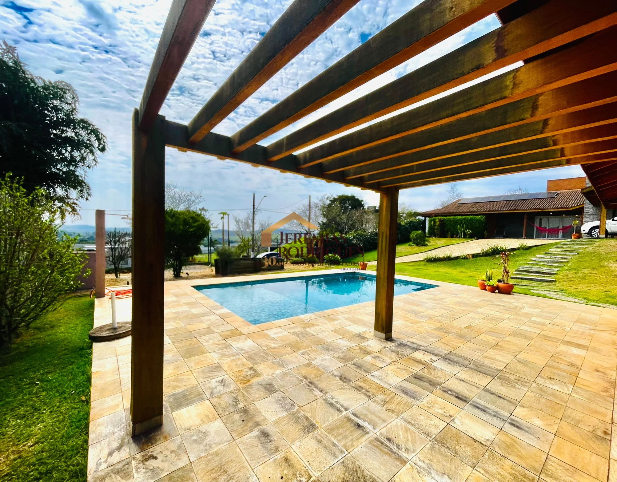 Casa à venda no  Residencial Reserva Altos do Cataguá em Taubaté/SP.