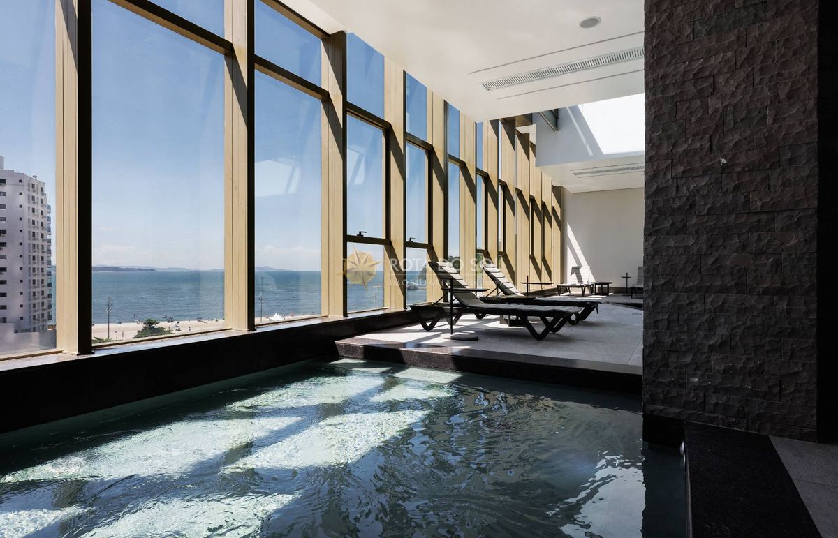 Yachthouse Apartamento Alto Padrão 4 Suítes no Centro de Balneário Camboriú SC