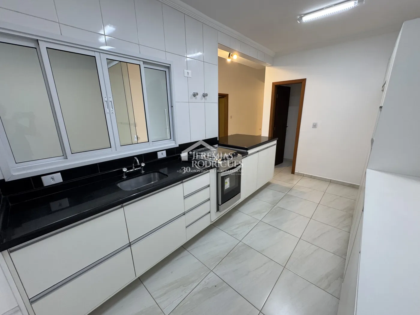 Casa para venda com 3 dormitórios no Condomínio Campos do Conde II Chamboard em Tremembé/SP