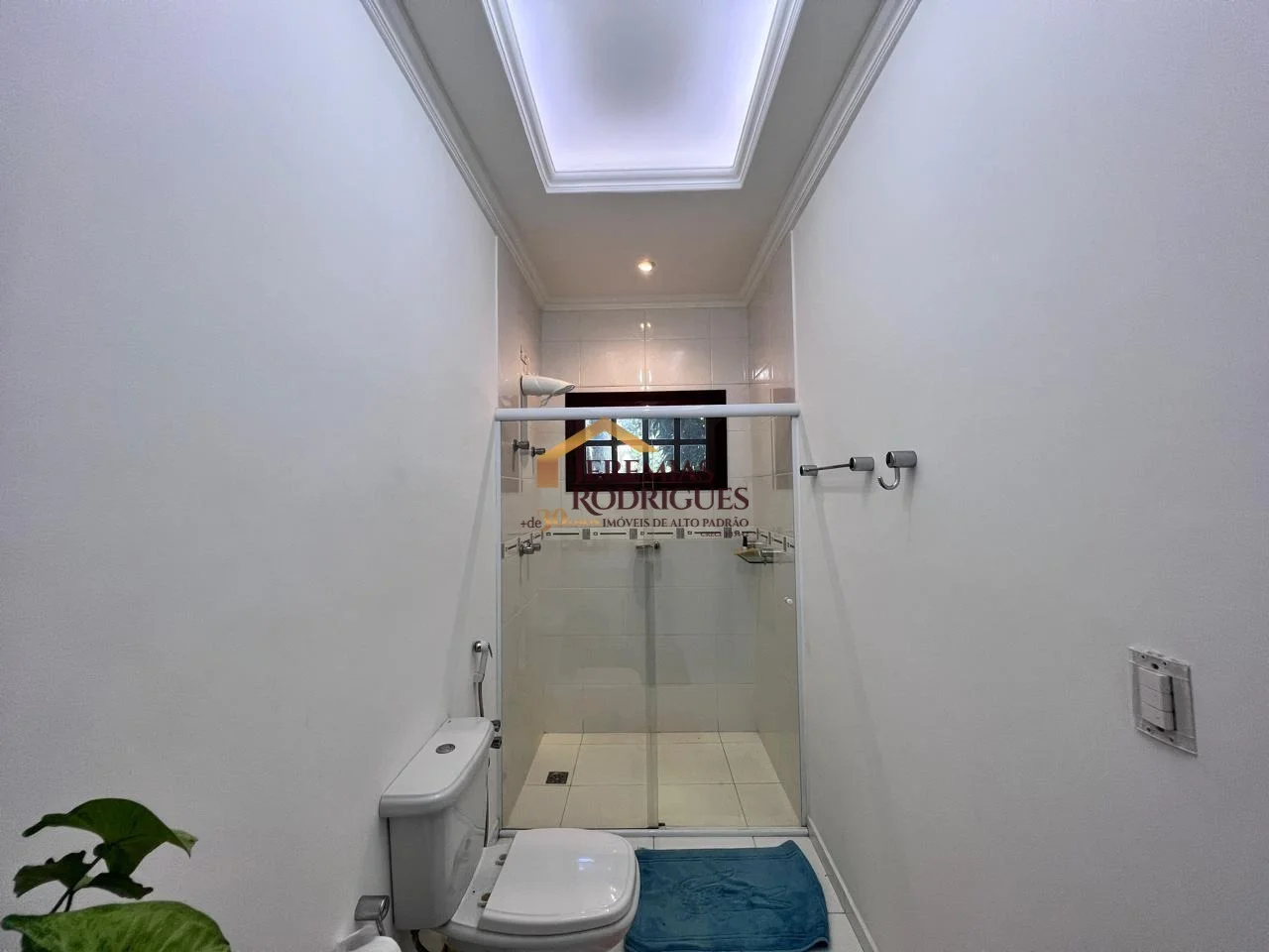 Casa à venda no bairro Jardim Residencial Doutor Lessa em Pindamonhangaba/SP.