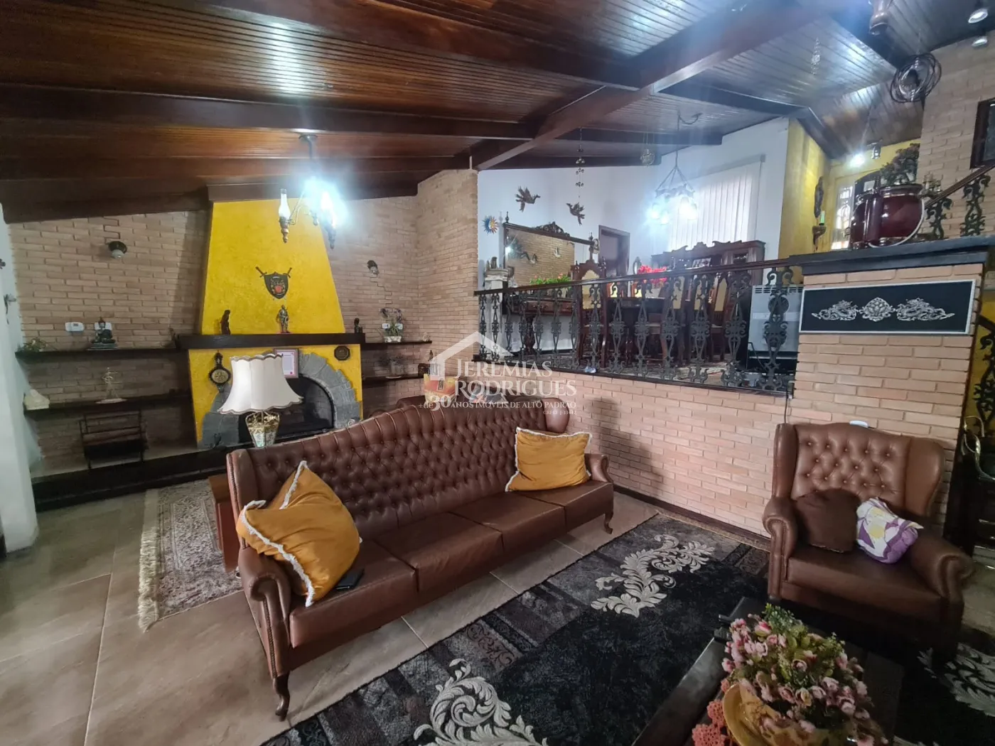 Casa com 4 dormitórios, 265 m² -  Alto do Capivari - Campos do Jordão /SP