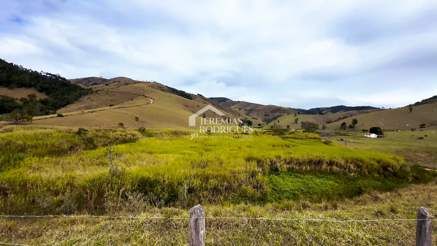 Fazenda à venda com 2.544 hectares em Santa Branca/SP.