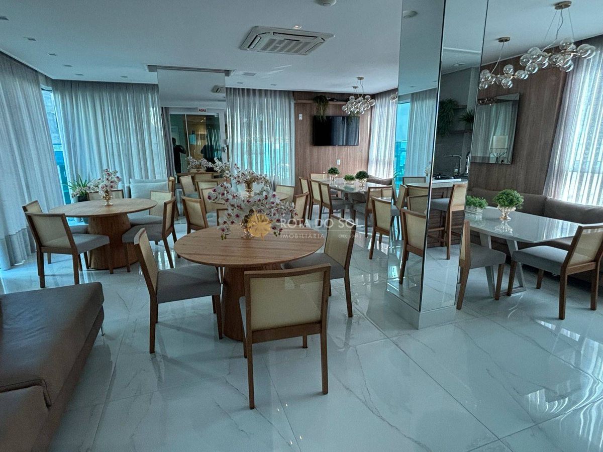 Residencial Salinas Apartamento Quadra Mar 4 Suítes em Meia Praia Itapema SC