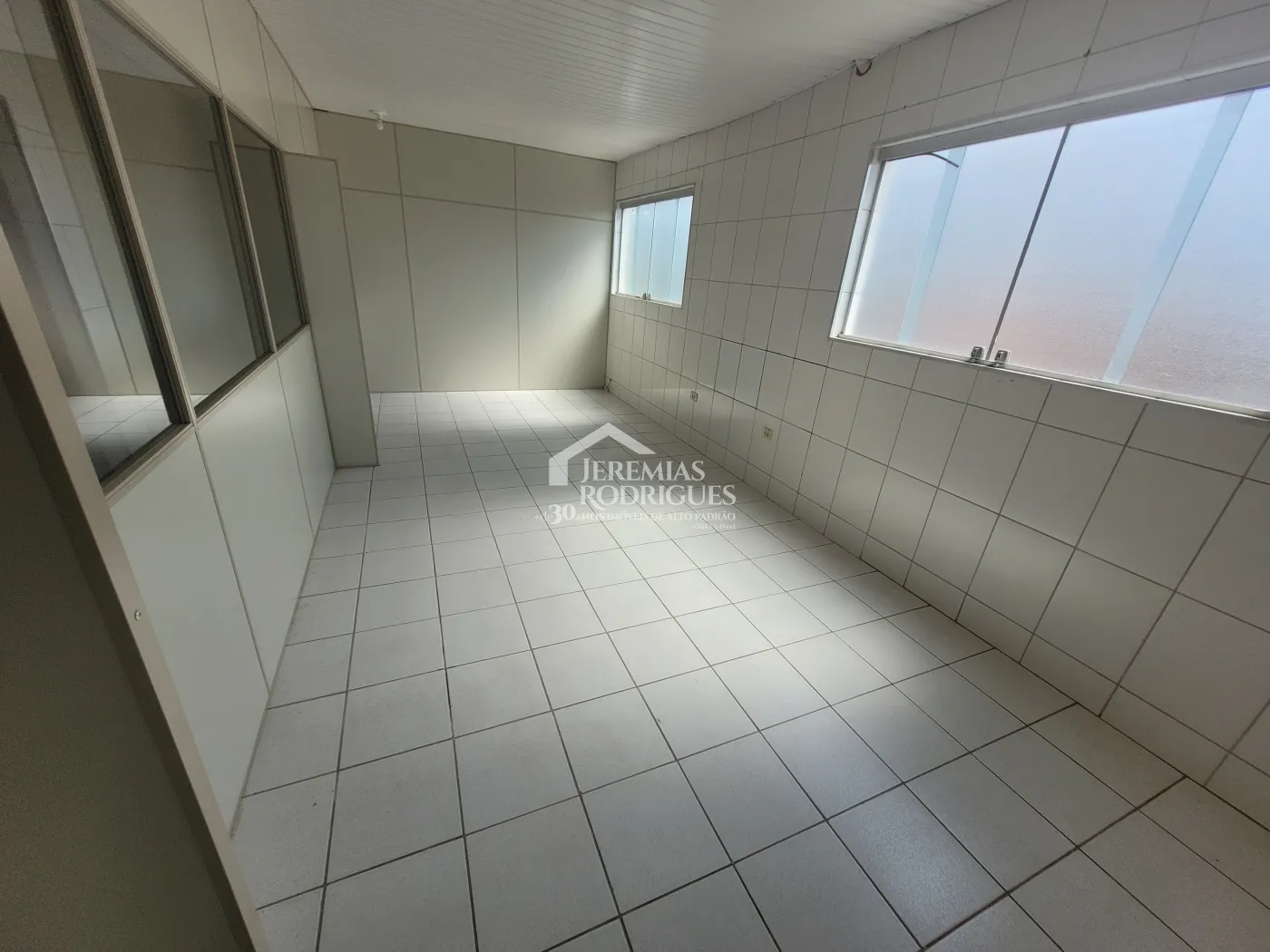 Cozinha industrial com 360 m² - Residencial Ouro Verde - Pindamonhangaba/SP.