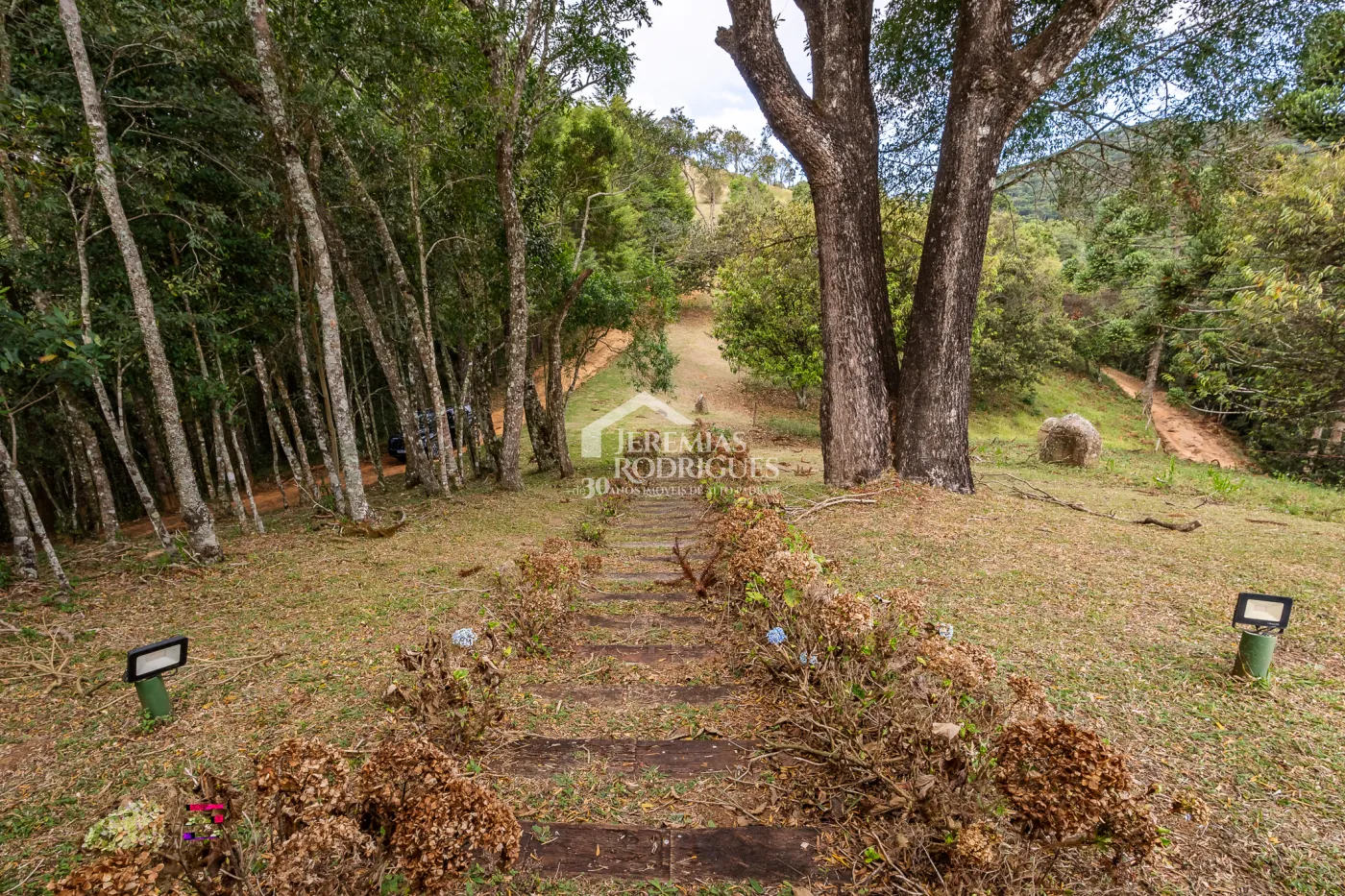 Fazenda com 2.904.000 m² - Sapucaí-Mirim - MG