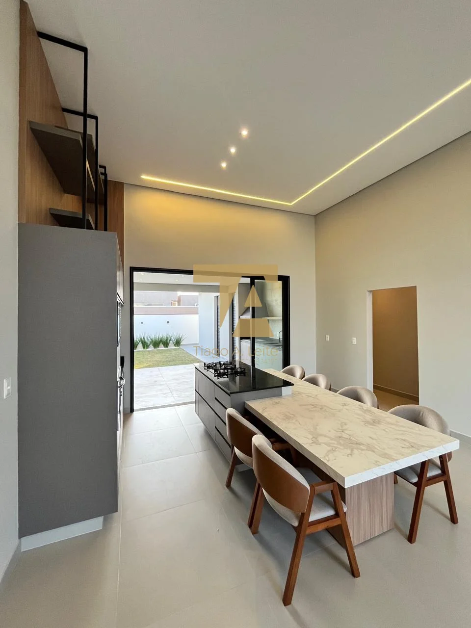 Casa Térrea com 3 Suítes e Fachada Contemporânea – Condomínio Pérola do Vale, Tremembé/SP