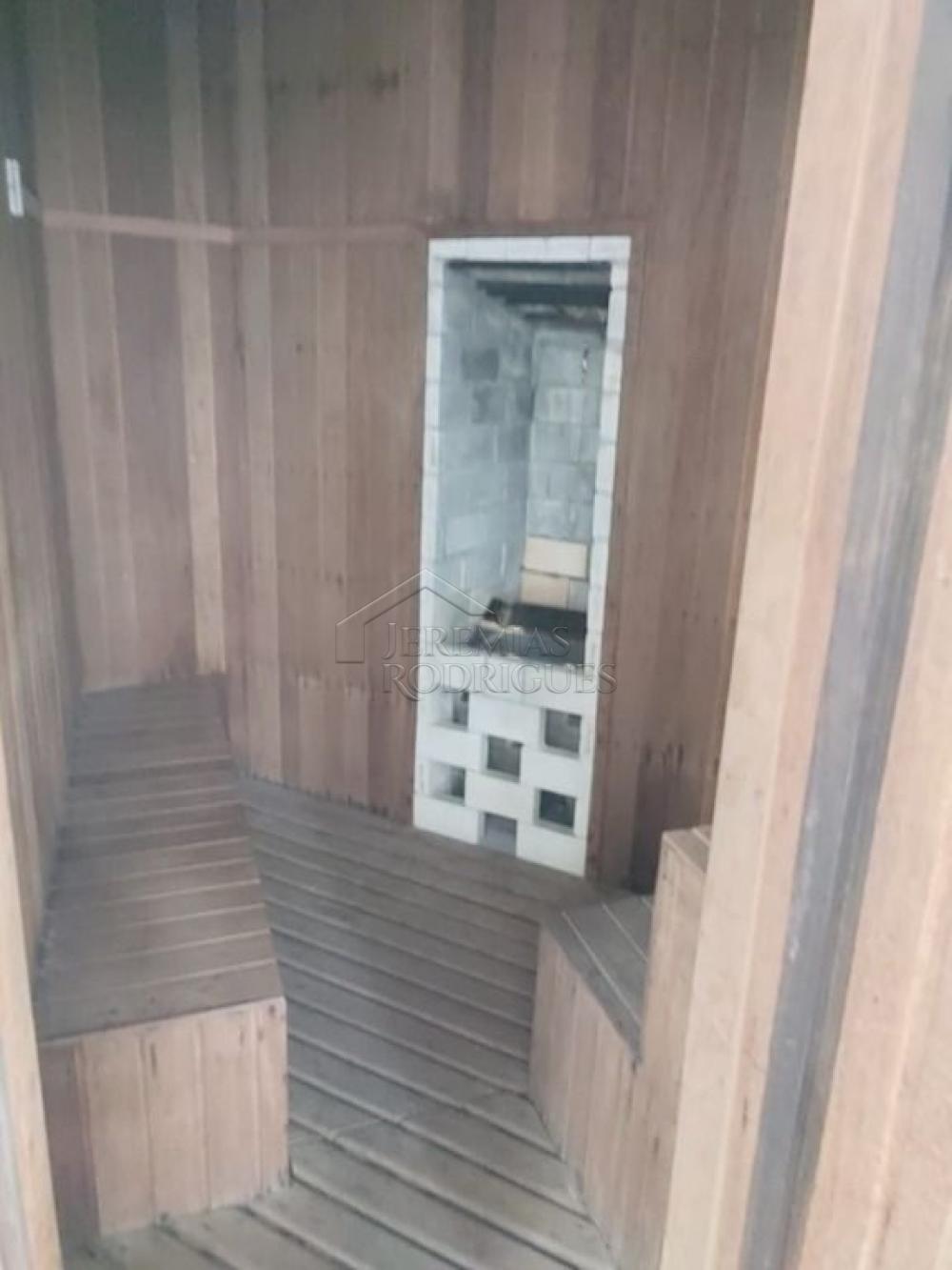 Apartamento para locação com 3 dormitórios, 256 m² no Edifício Plaza Alta em Taubaté/SP.